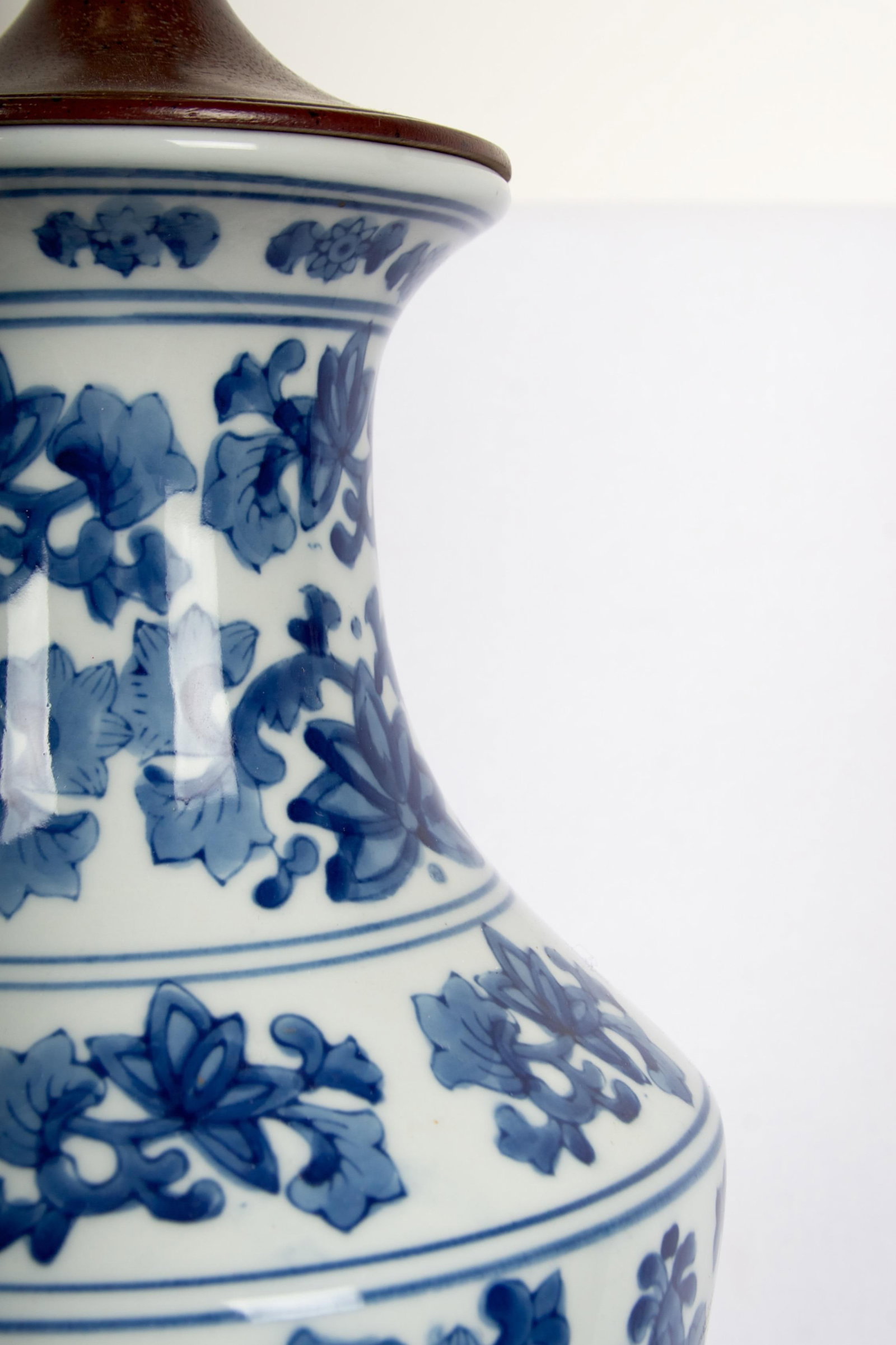 Chinese Export Ku Form Vase - 5