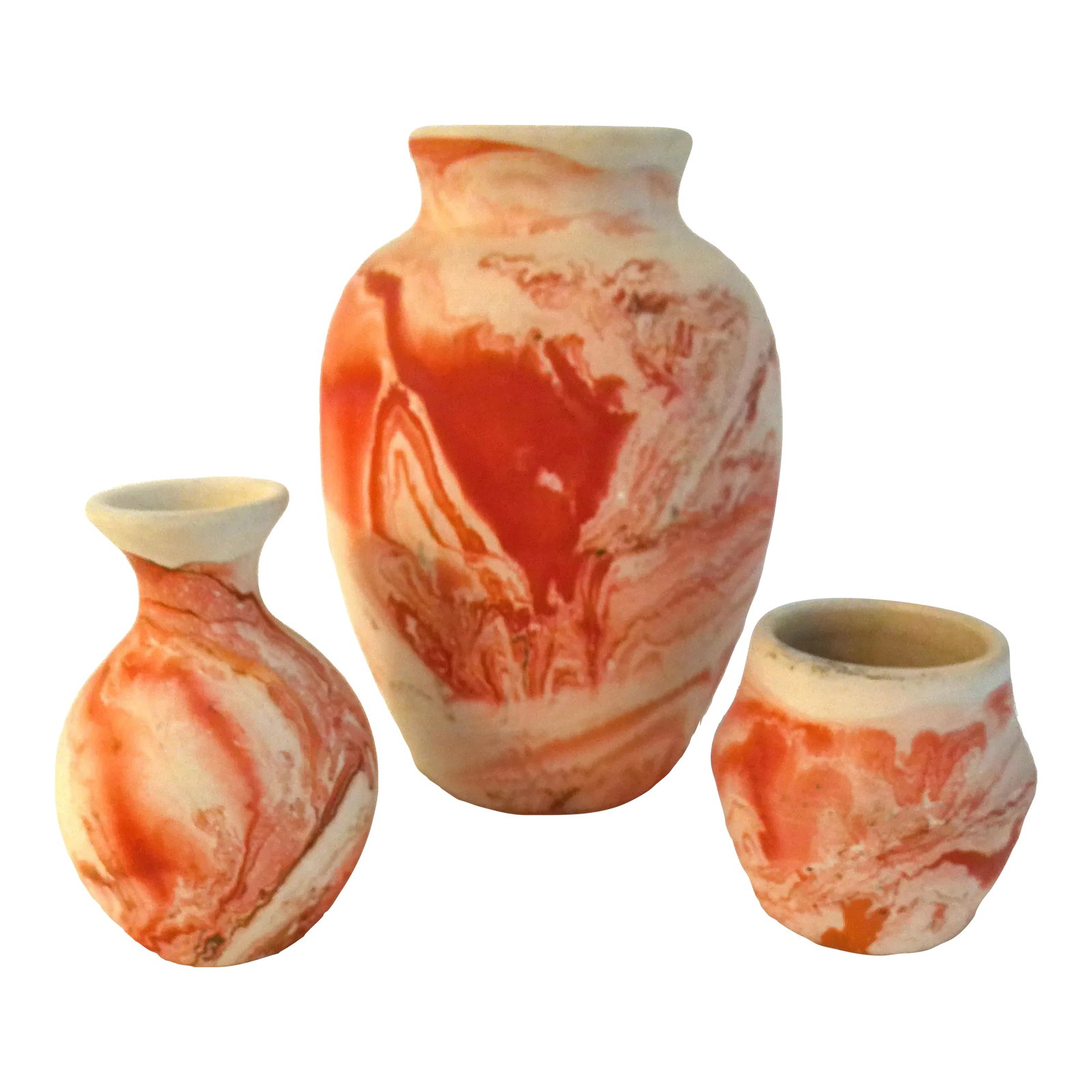 1970s Nemadji Pottery Desert Flame Pots, S/3: Striking set of three Nemadji pottery pots in swirling shades of red with touches of black on beige pottery. Glazed interior. All marked underside "Nemadji Pottery USA." Dimensions: tall pot, 7.25"H