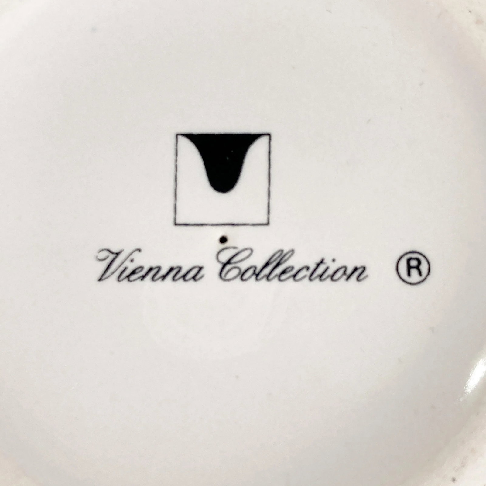 1980s Vienna Collection by Heide Warlamais Set of 5 Porcelain Barware Vessels - 9