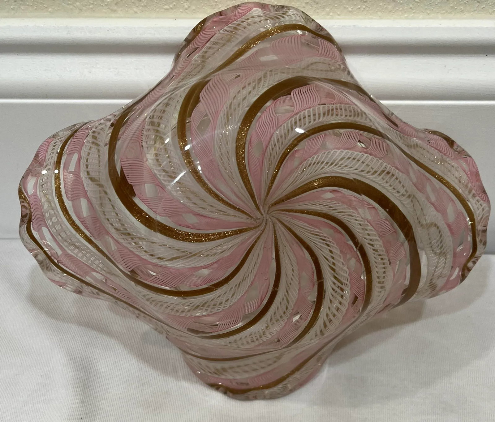 1950s Salvati Murano Pink Latticino Ribbon Ruffled Bowl or Catchall - 6