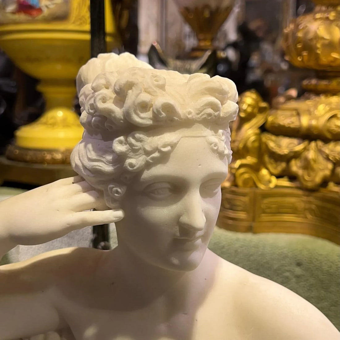 Pauline Bonaparte as Venus Victrix Marble Sculpture After Antonio Canova - 7
