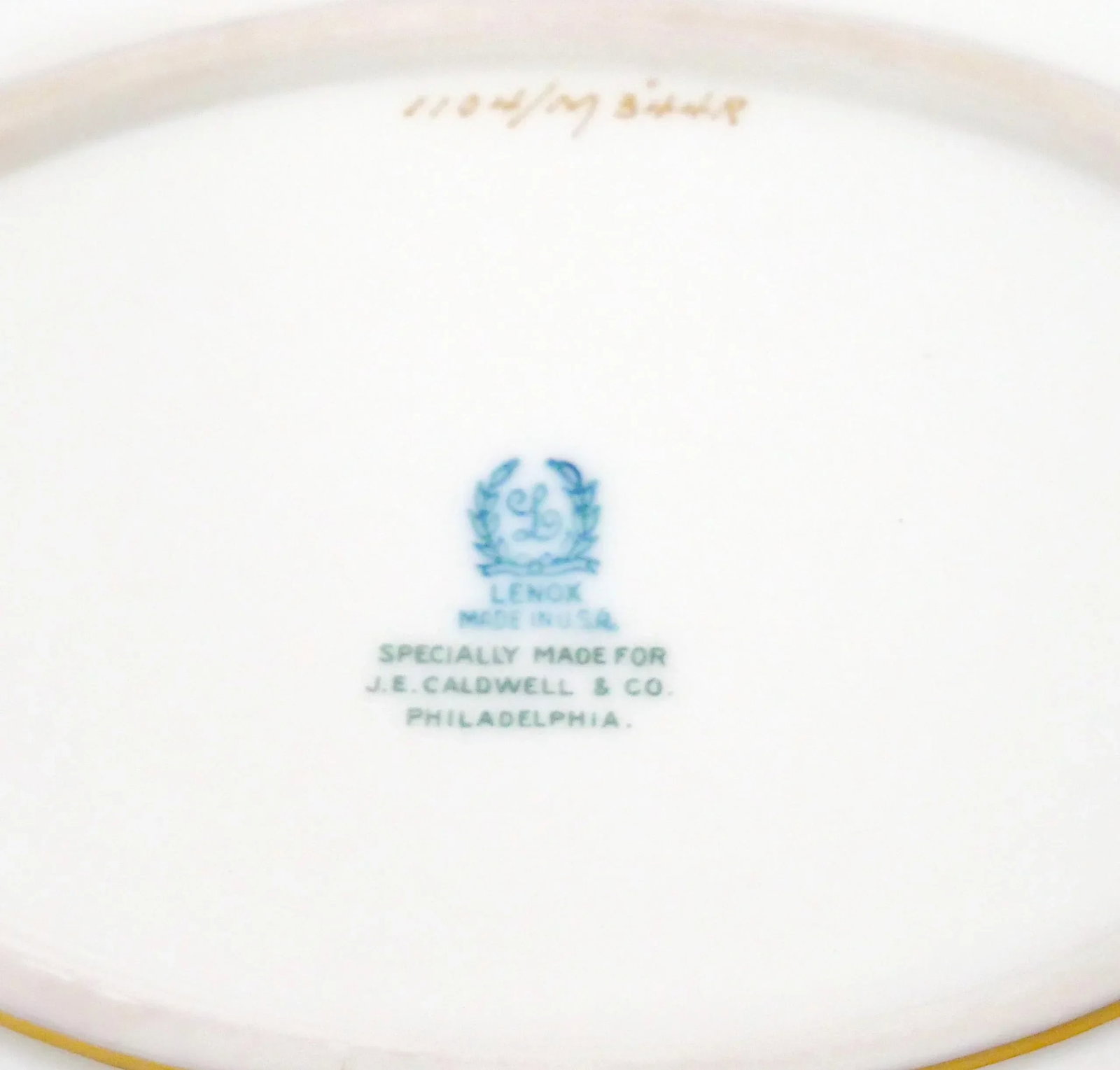 American Porcelain/Gilt Braid Decorated by Lenox for j.e Caldwell Dinner Set - 12