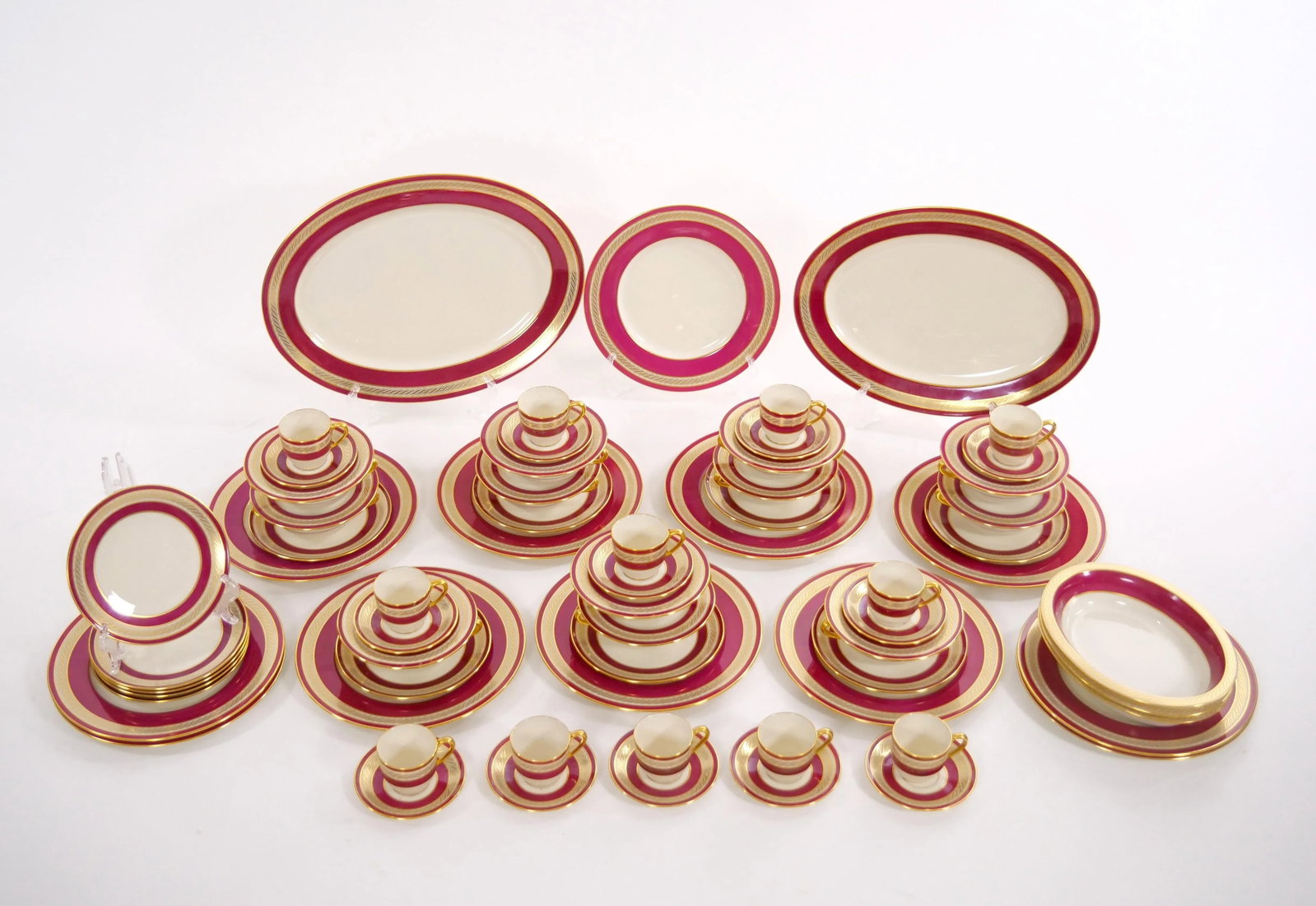 American Porcelain/Gilt Braid Decorated by Lenox for j.e Caldwell Dinner Set - 2