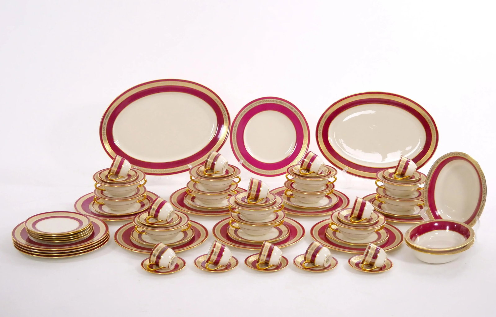 American Porcelain/Gilt Braid Decorated by Lenox for j.e Caldwell Dinner Set - 5