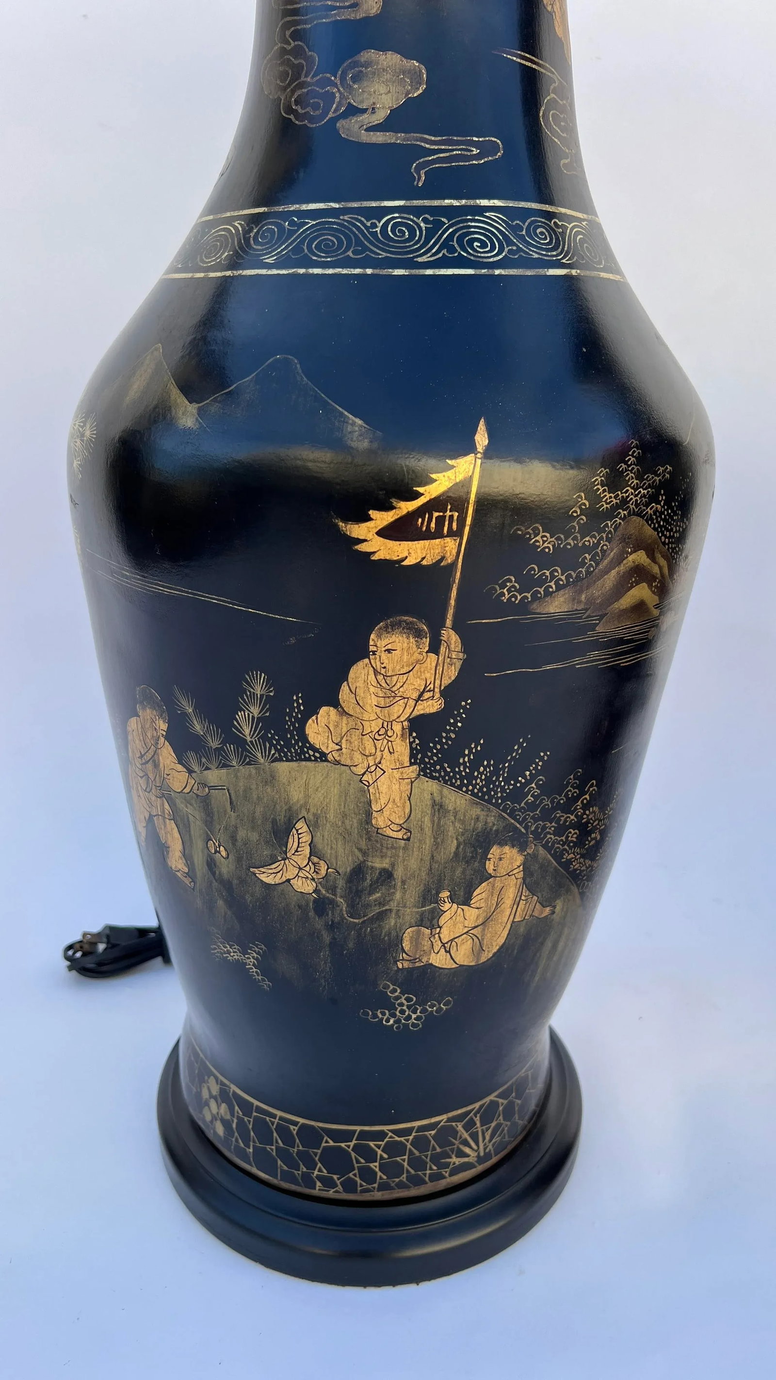Pair 1970s Large Chinoiserie Papier-Mache Table Lamps - 4