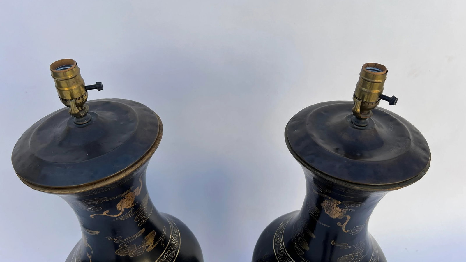 Pair 1970s Large Chinoiserie Papier-Mache Table Lamps - 5