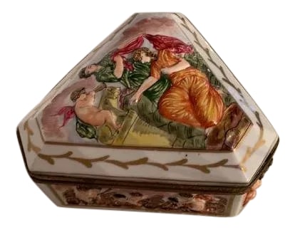 Mid 19th Century Antique French Haviland Porcelain Jewelry Box: This is an antique jewelry box by Haviland. Marked; Hand-painted. Made in France. Haviland & Co. is a manufacturer of Limoges porcelain in France, begun in the 1840s by the American Haviland family,