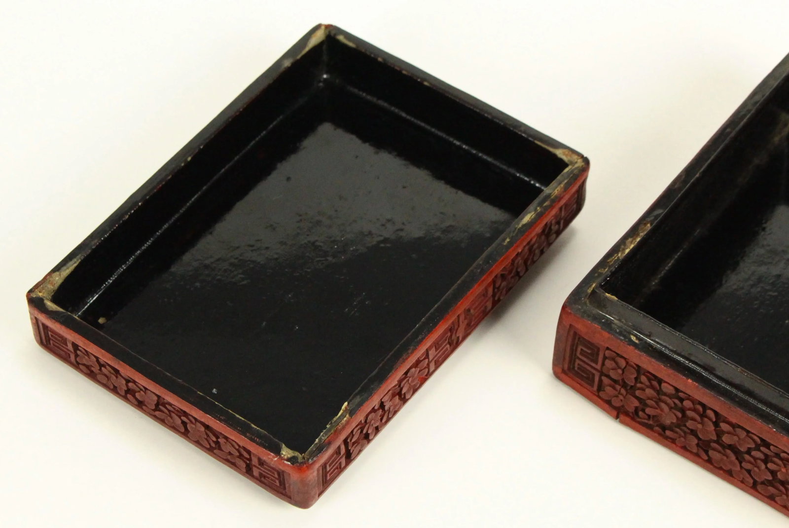 Late 19th Century Chinese Red Cinnabar Box With Carved Stone Dragon - 10