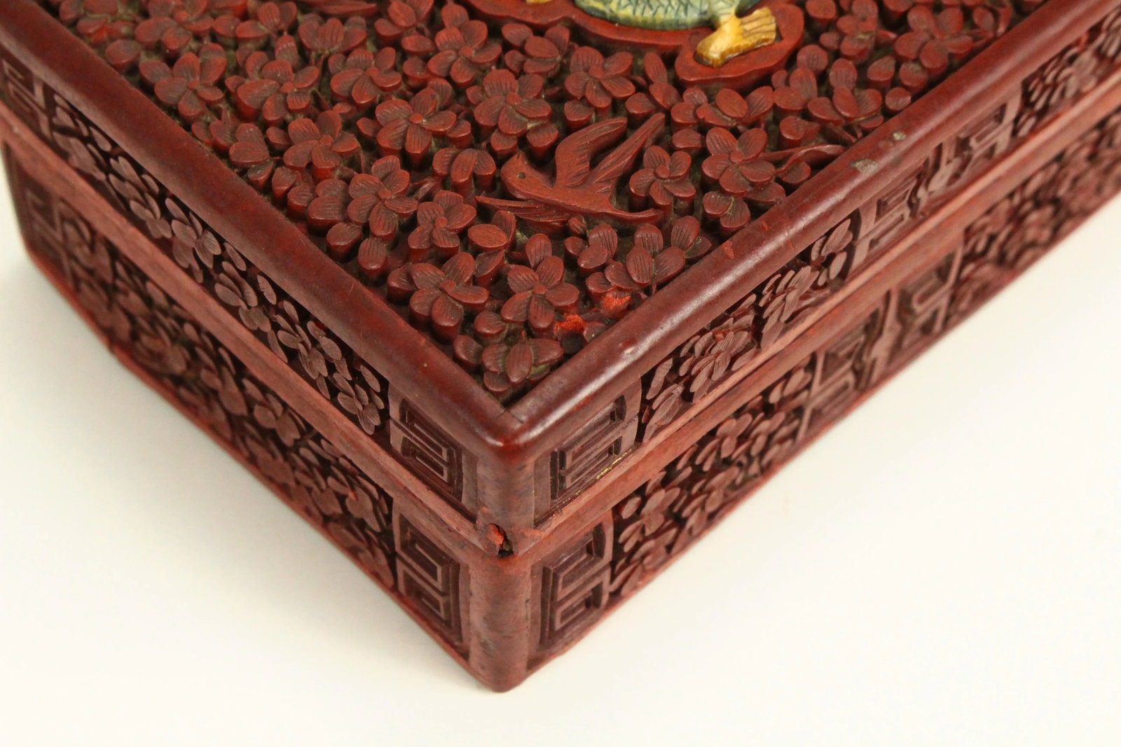 Late 19th Century Chinese Red Cinnabar Box With Carved Stone Dragon - 7
