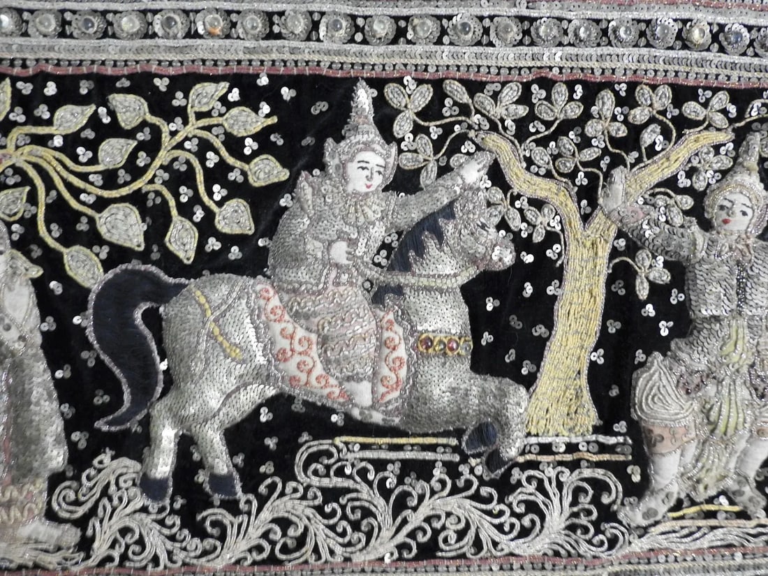 1930s Burmese Kalaga Tapestry Framed Ramayana - 4
