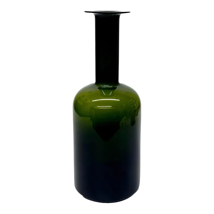 Mid-Century Large Olive Green Otto Brauer Gulvvase for Holmegaard: Large green glass vase. This is a beautiful mid-century large Otto Brauer Gulvvase for Holmegaard. This is a glass, forest or dark olive green, vase. Height: 17.5" Width: 7" W Condition: Alterations: