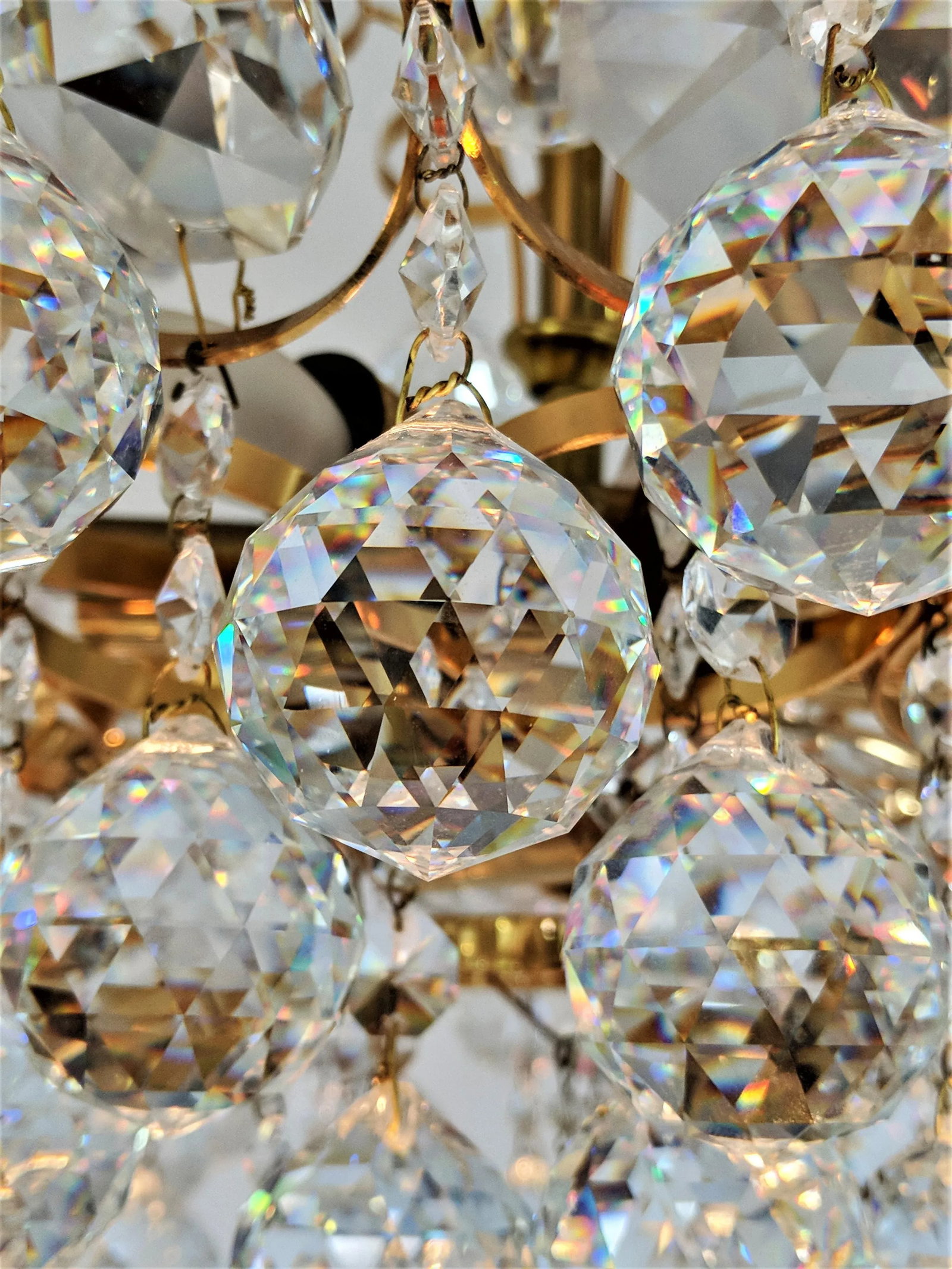 1970s Crystal and Gilt Brass Chandelier by J. L. Lobmeyr - 11