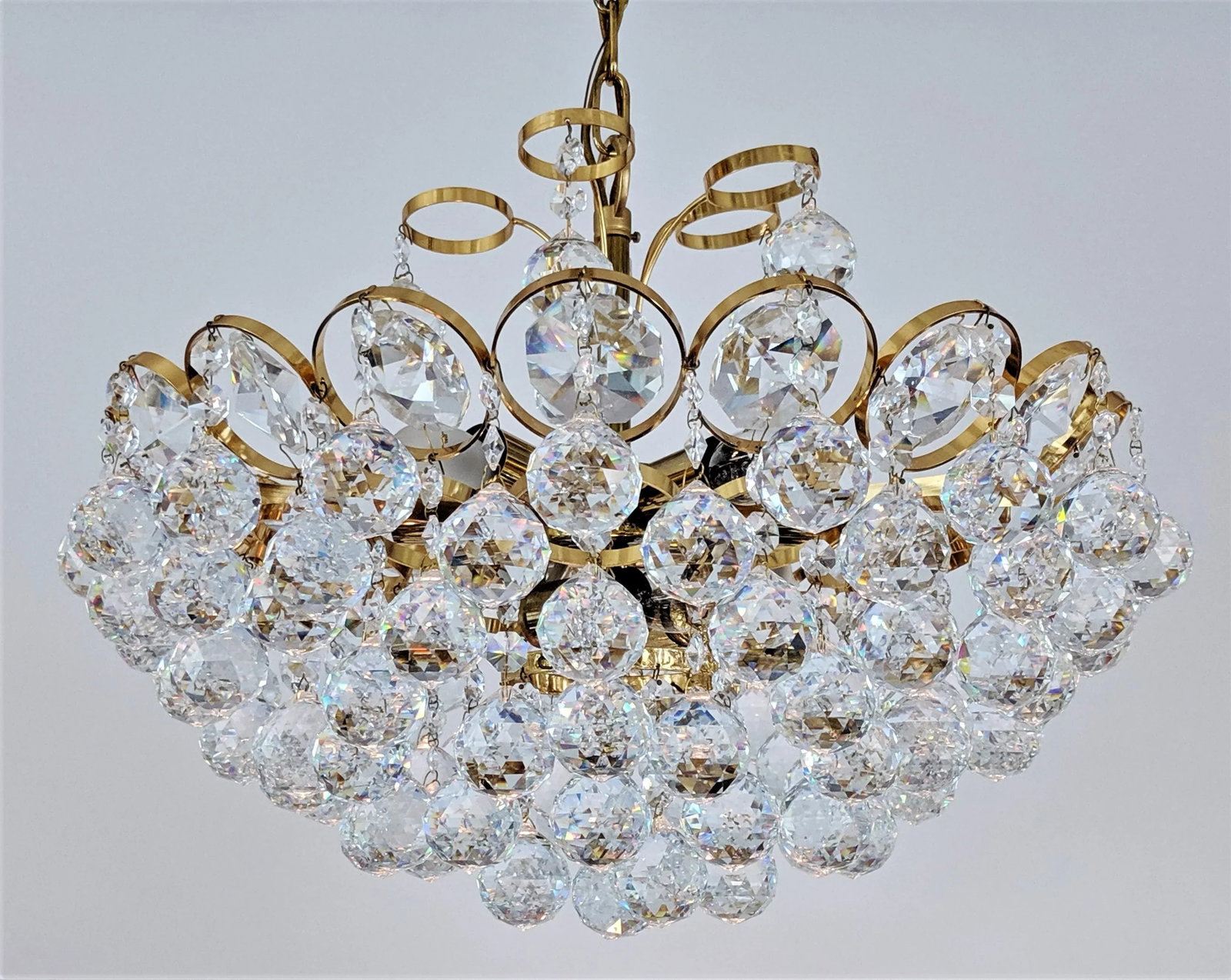1970s Crystal and Gilt Brass Chandelier by J. L. Lobmeyr - 3