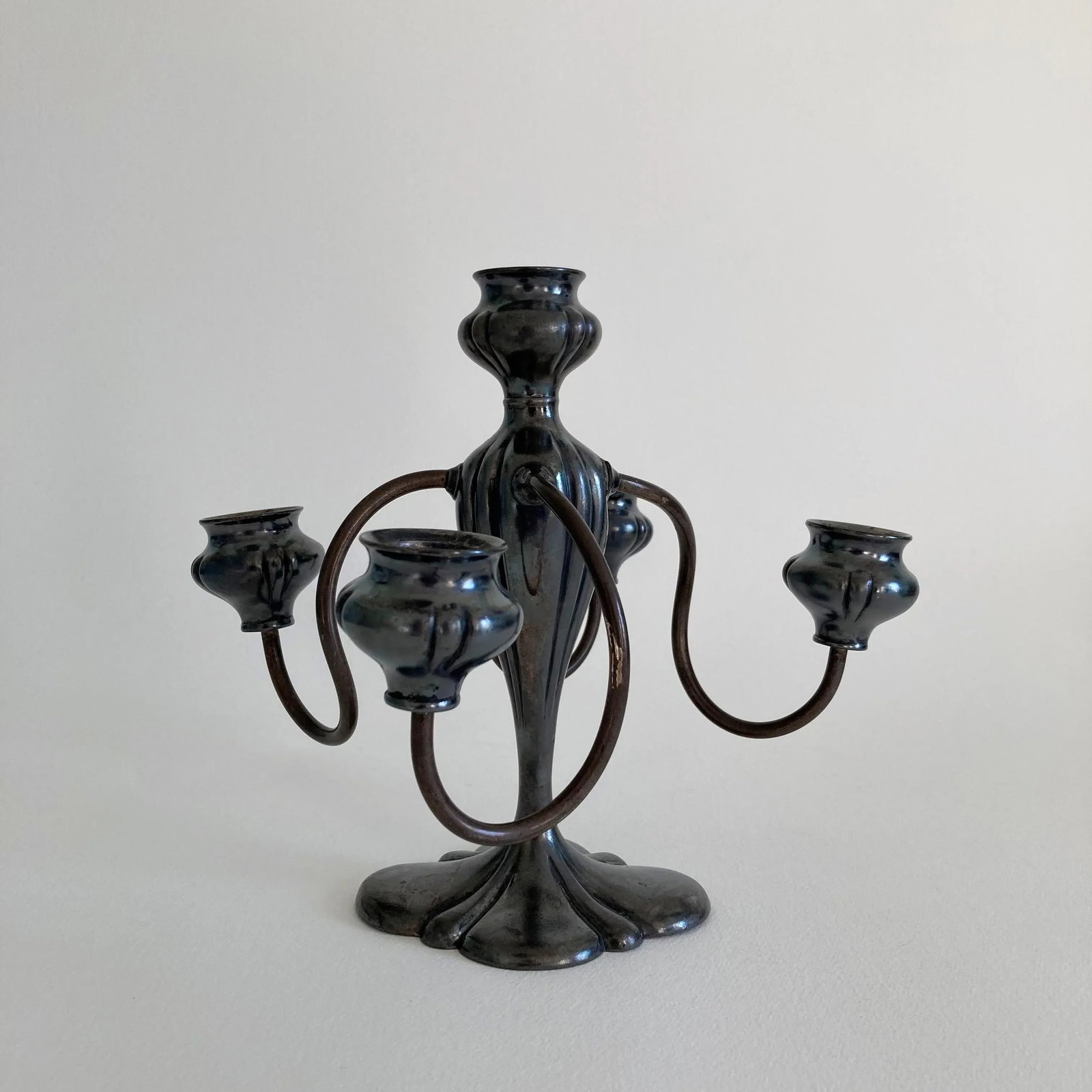 Barbour Silver Co. Art Nouveau Gothic 5 Arm Light Candelabra Quadruple Silver Plate, 1890s - 4