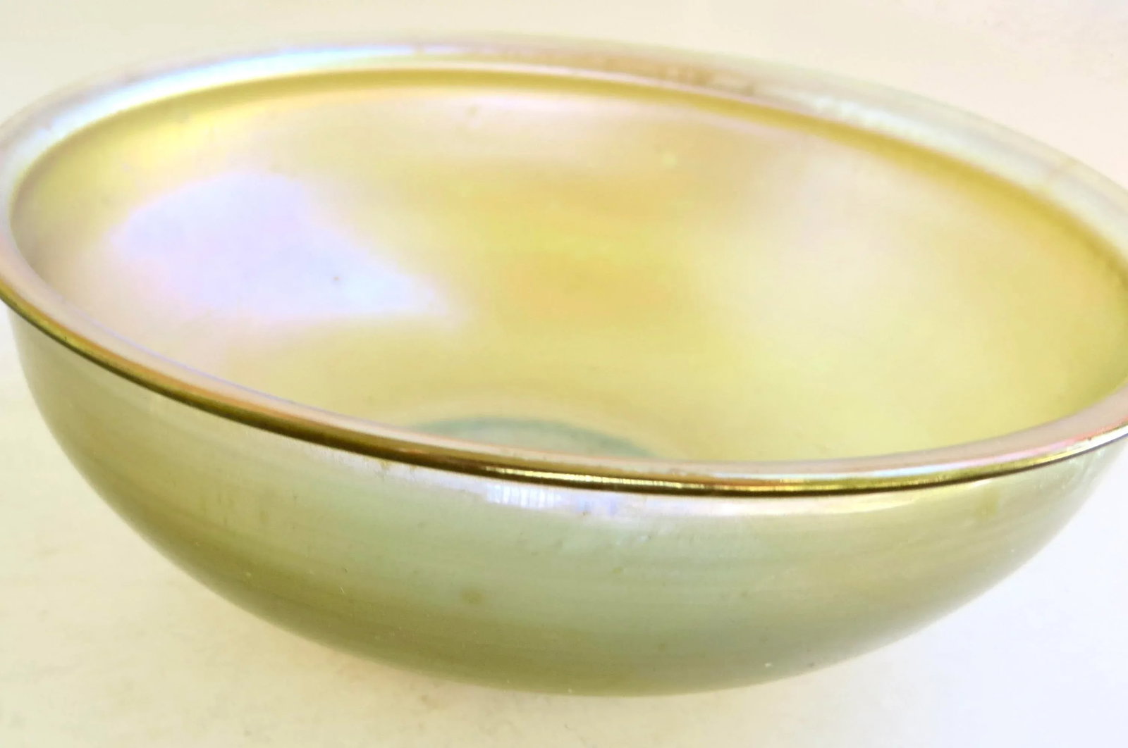 Lime Green Favrile Glass Fruit Bowl by Tiffany New York, Circa 1910 - 3