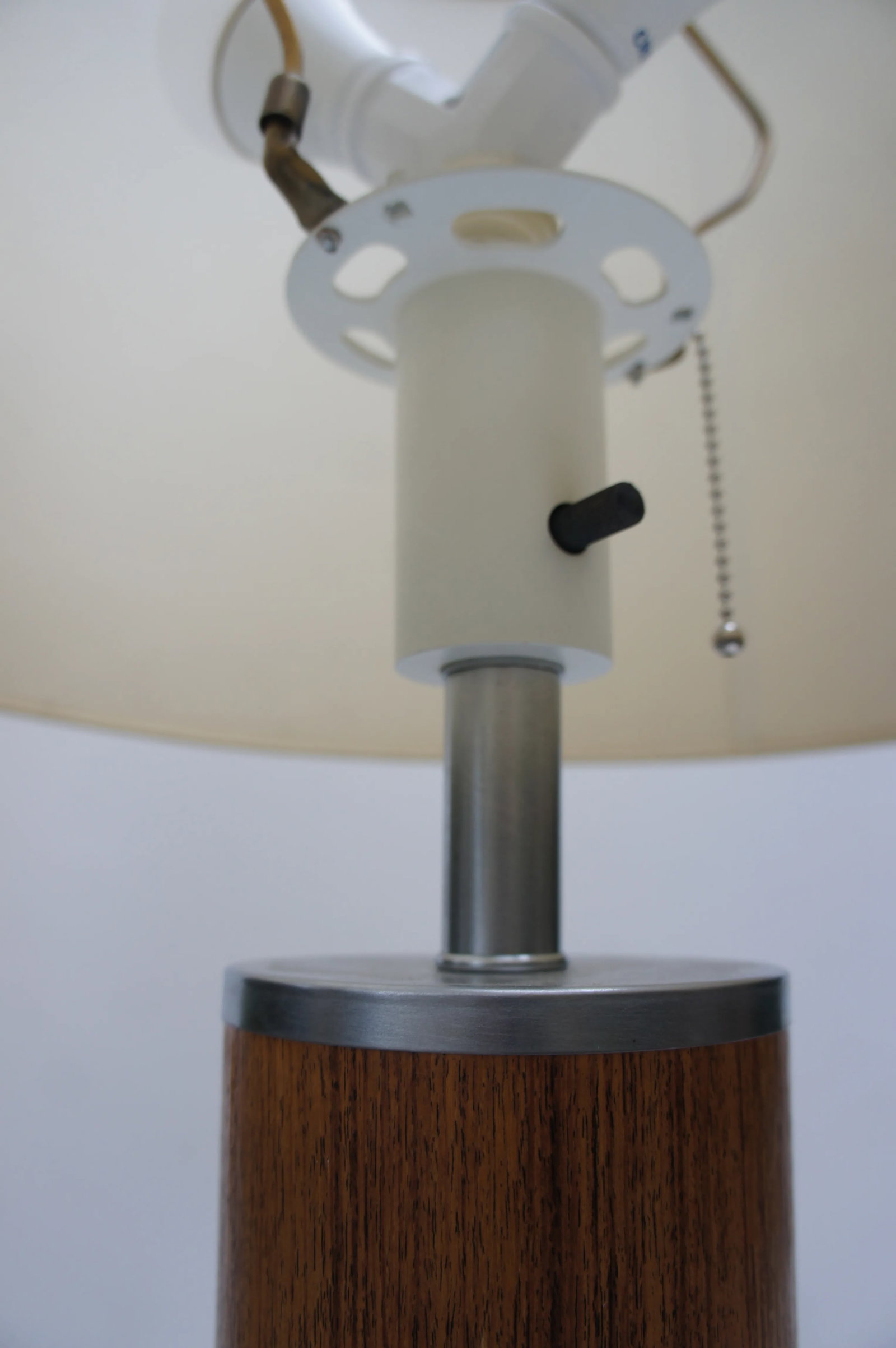 1970s Mod Lightolier Column Table Lamp - 11