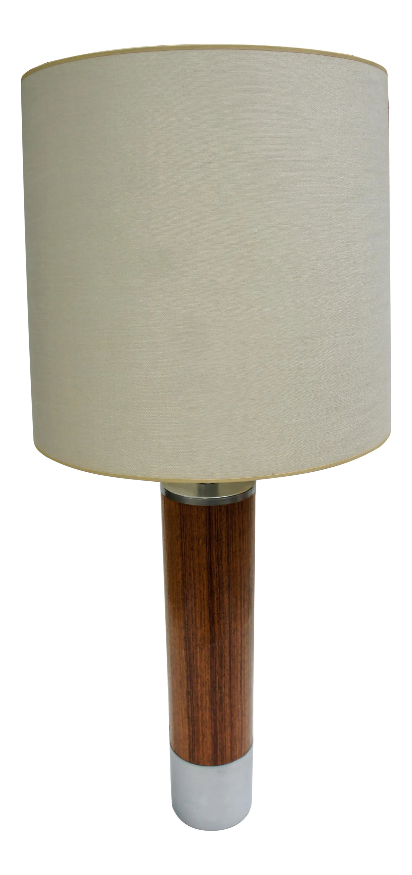 1970s Mod Lightolier Column Table Lamp: 1970s Gerald Thurston for Lightolier table lamp, featuring a brushed steel and teak column base and an original round drum shade. Lightolier makers mark on light knob. A classic! Dimensions: 37.5 in
