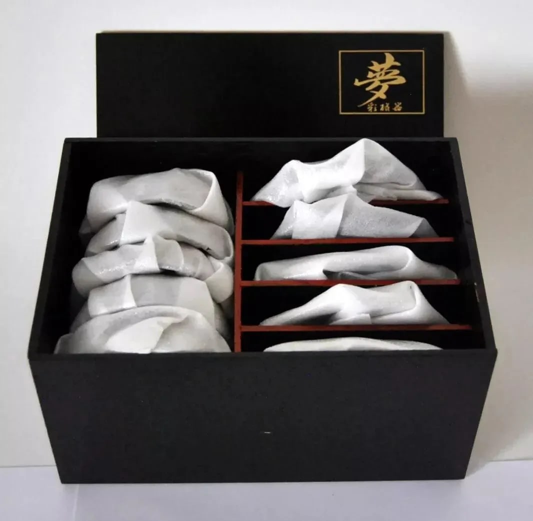 Authentic Arita Imari Celadon Cherry Blossom Shaped Cups and Saucers- 10 Pieces - 8