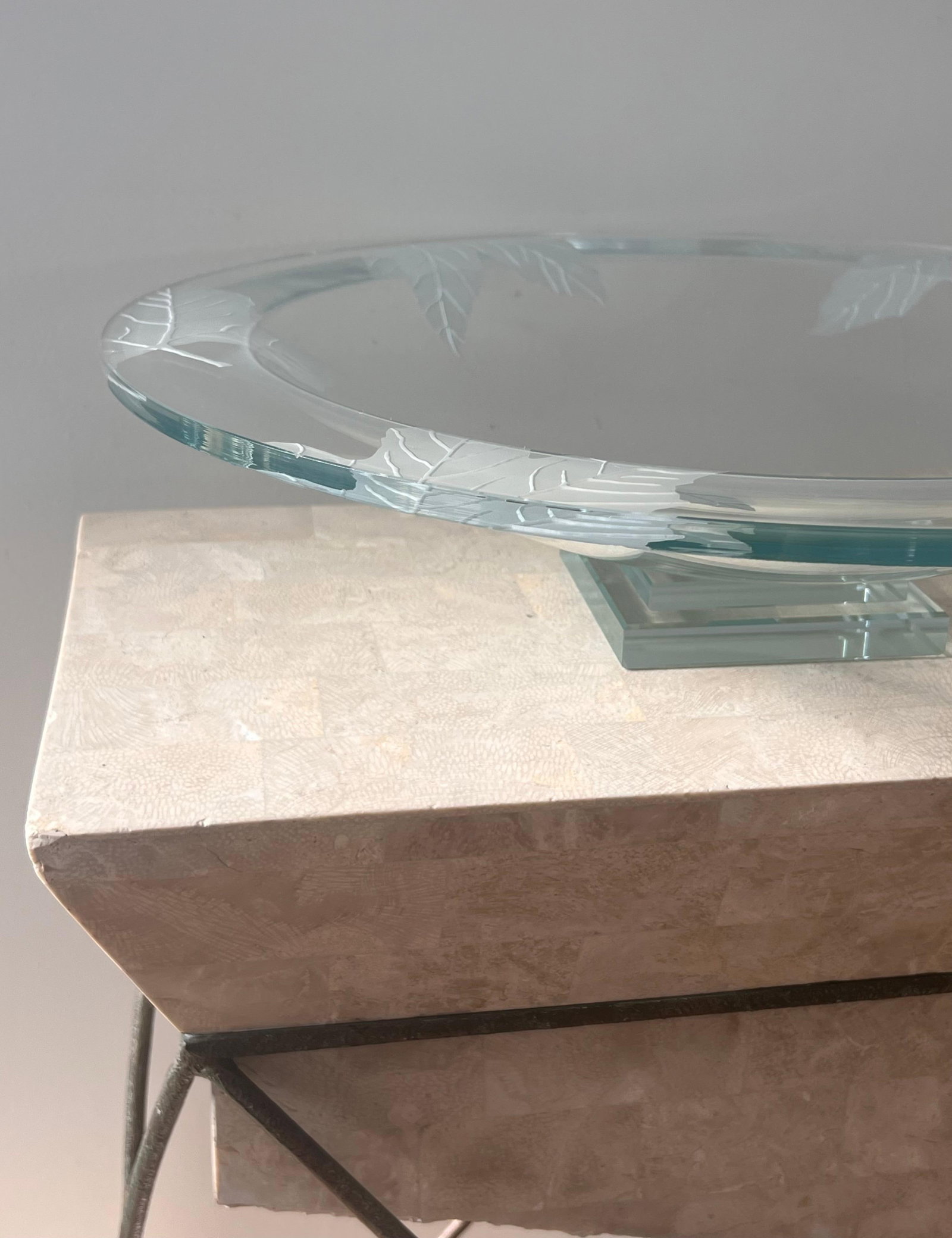 Monumental Glass Centerpiece With Etched Leaves by Stephen Schlanser, 2007. - 10