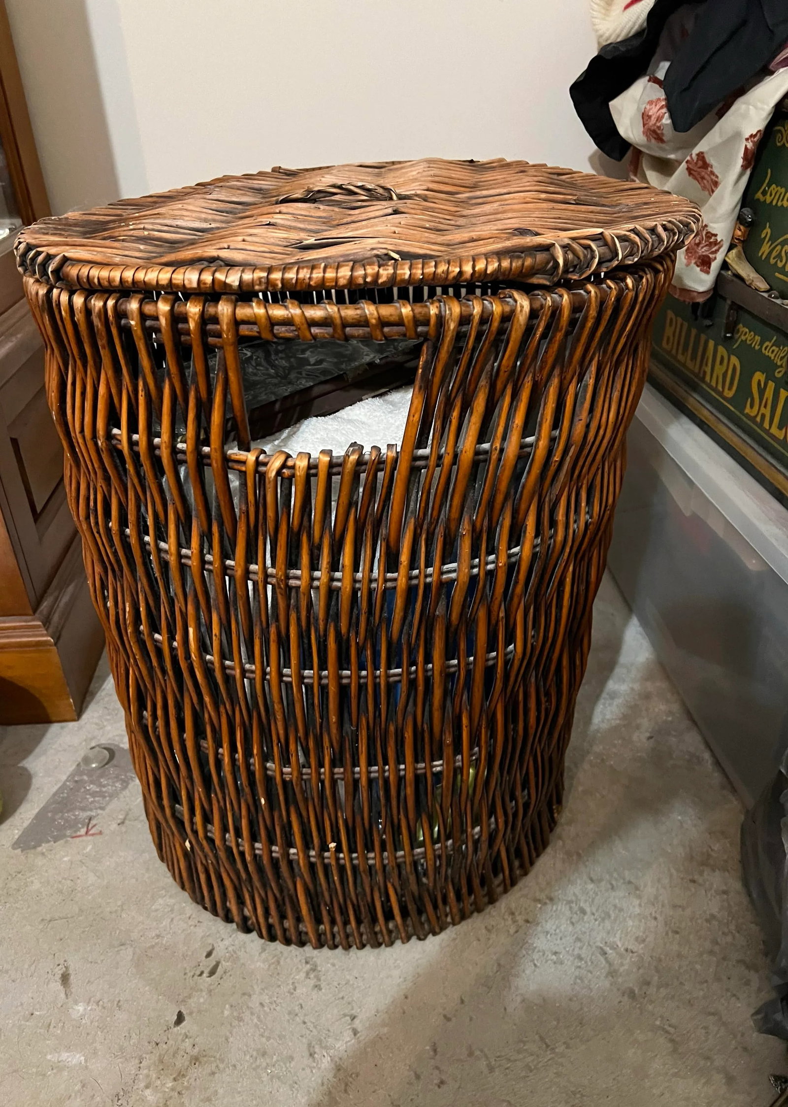 Late 20th Century Large Basket With Lid - 6