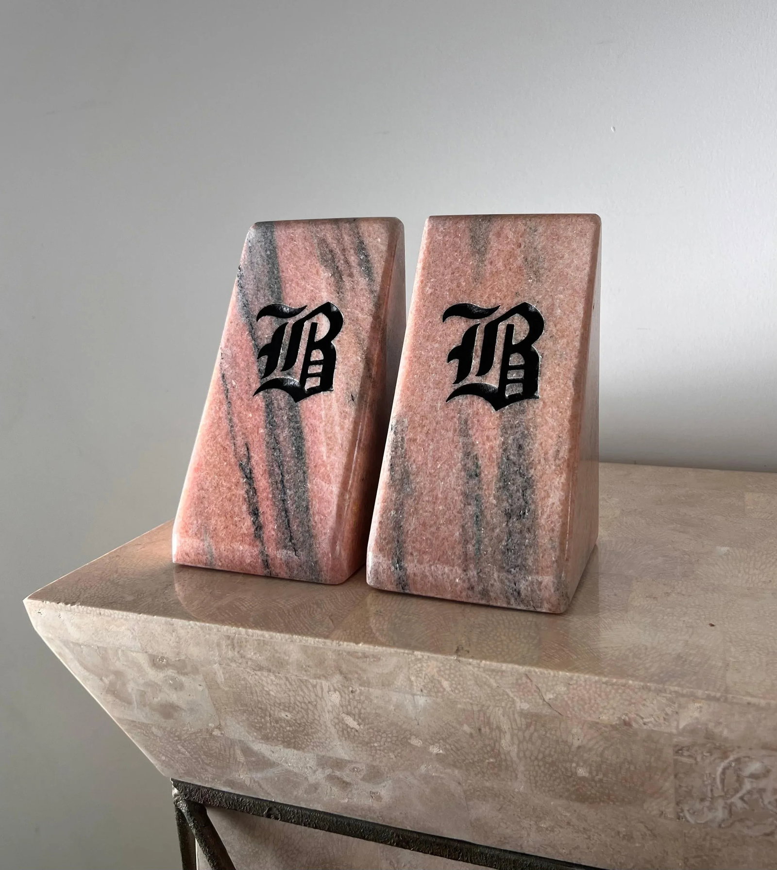 Vintage Pink Marble Bookends With Etched Gothic "b", Late 20th Century - a Pair - 10
