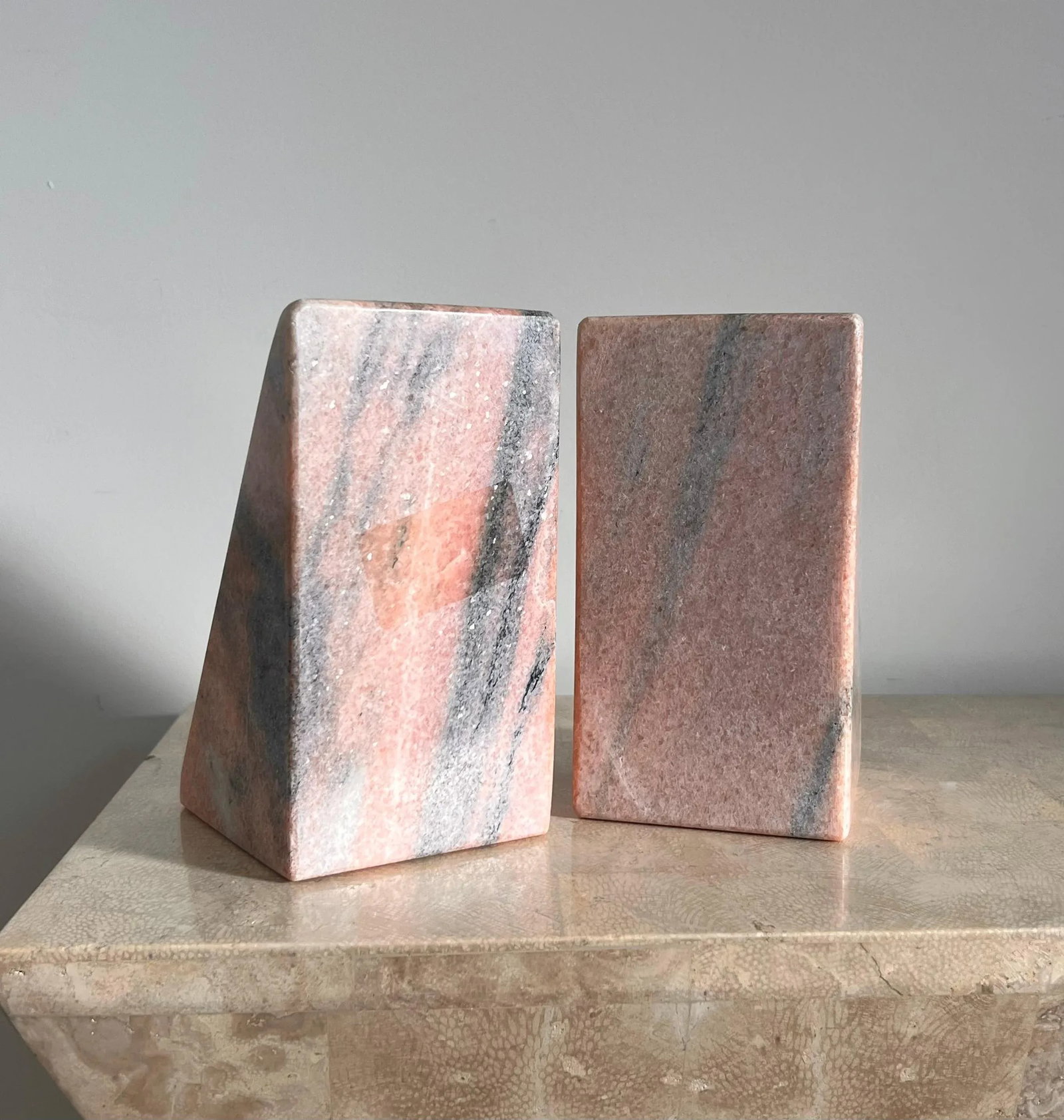 Vintage Pink Marble Bookends With Etched Gothic "b", Late 20th Century - a Pair - 2