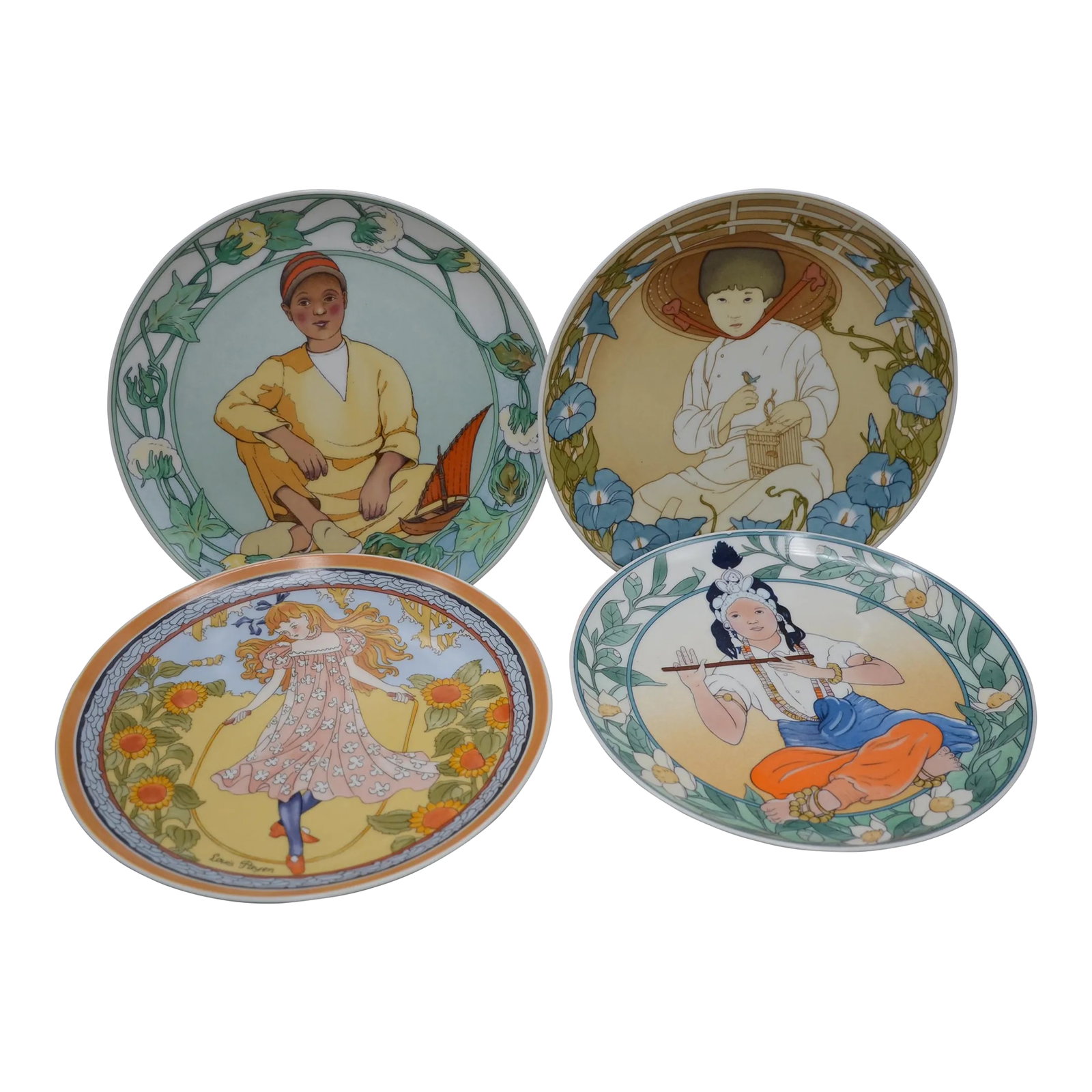 Vintage Unicef and Villeroy & Boch Children of the World Plates- Set of 4: Vintage Ceramic Children of the World Plates from Villeroy and Boch for Unicef, Set of 4, in Flawless conditions. Designed 1980 to 1989 I am sure that these are completely authentic and take full