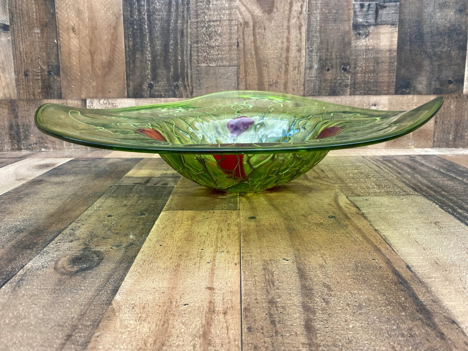 Vintage Italian Murano Green and Red Hat Vase - 4