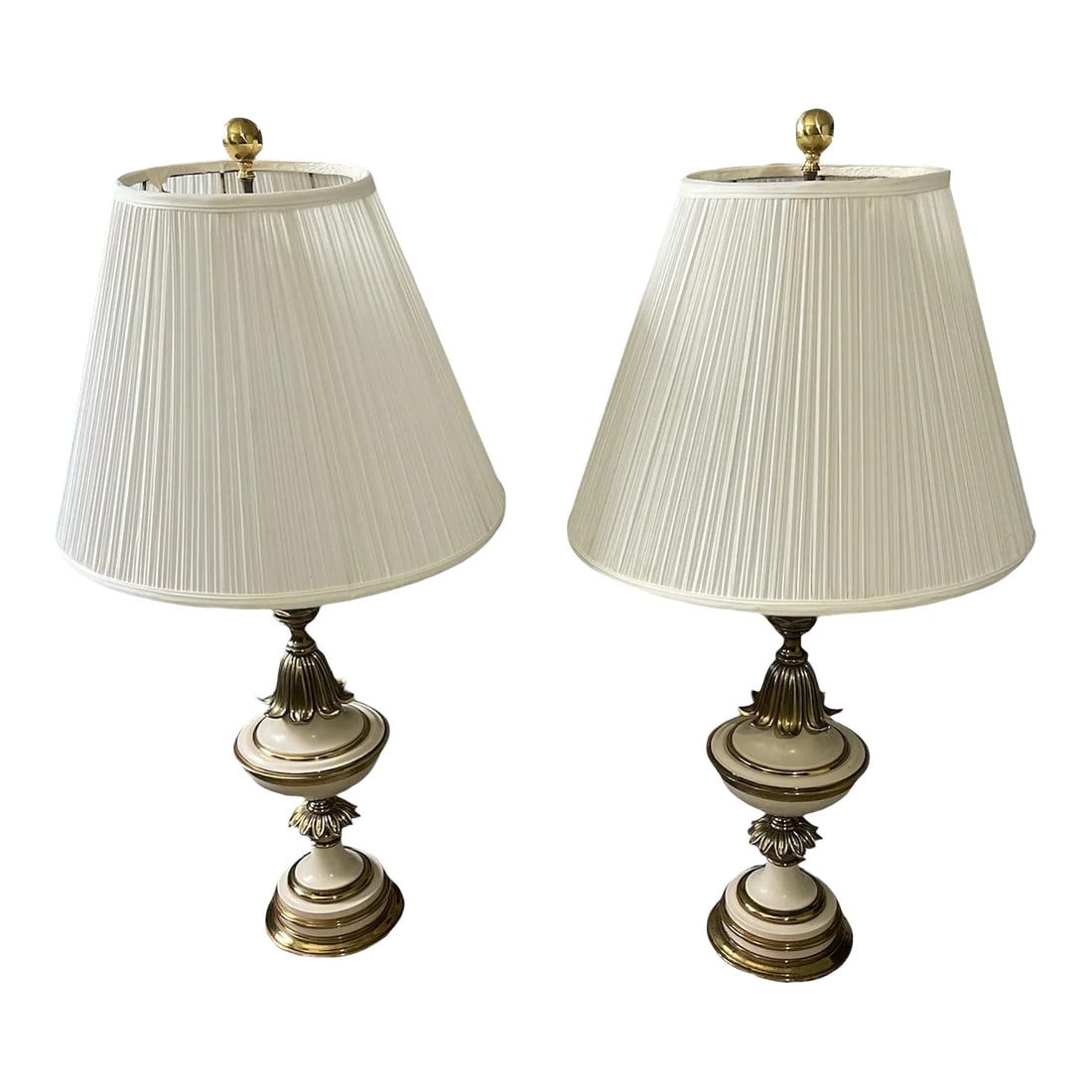 Vintage Hollywood Regency Enamel and Brass Table Lamps Attributed to Tommi Parzinger Stiffel - a Pai: Striking pair of mid 20th century Hollywood Regency lamps, a vision by Tommi Parzinger crafted in the US by the skilled artisans of Stiffel, iconic maker of heirloom quality brass lamps. Enameled
