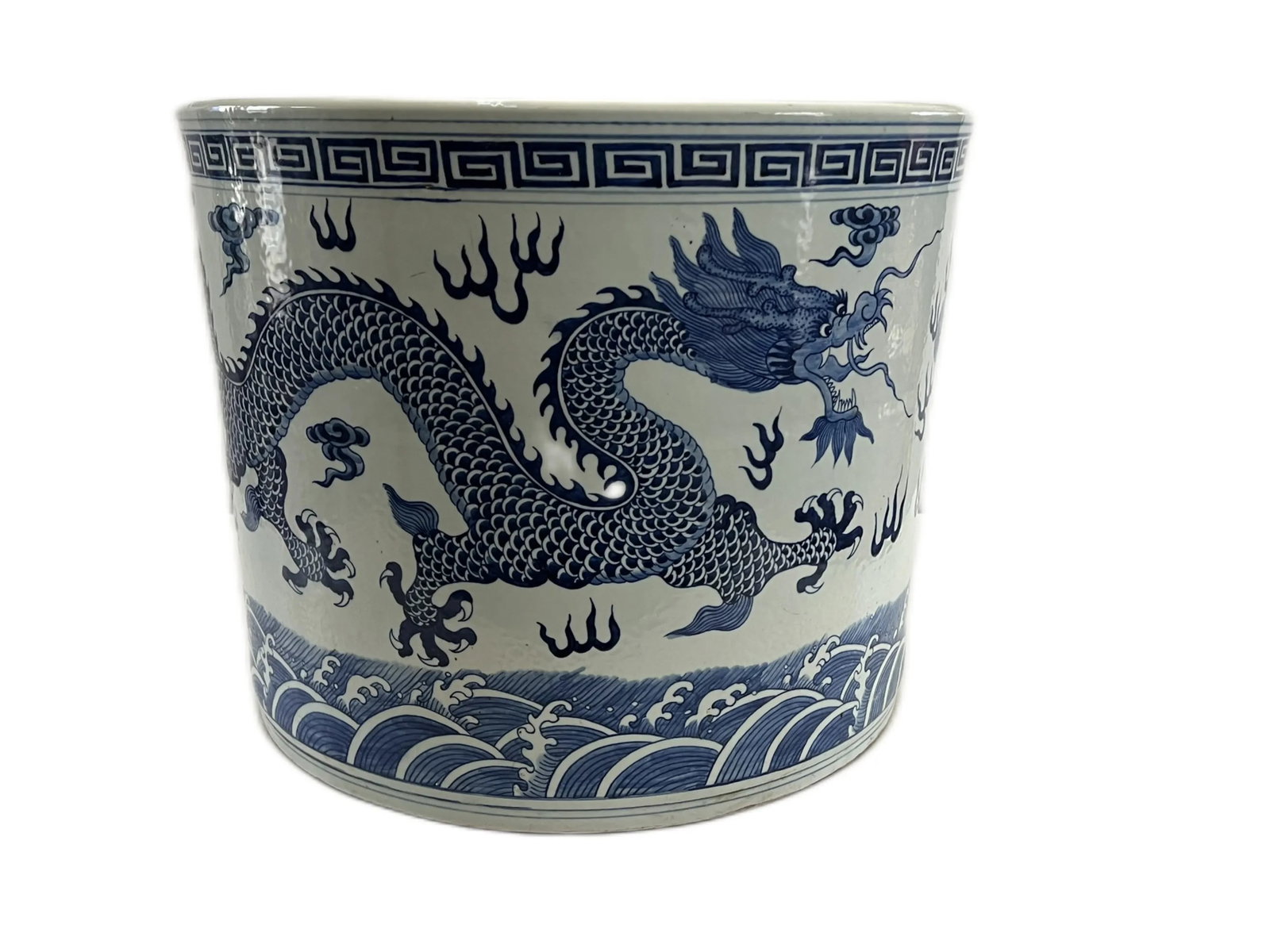 Large Early 20th Century Blue and White Ming Dynasty Style Planter With Dragons - 2