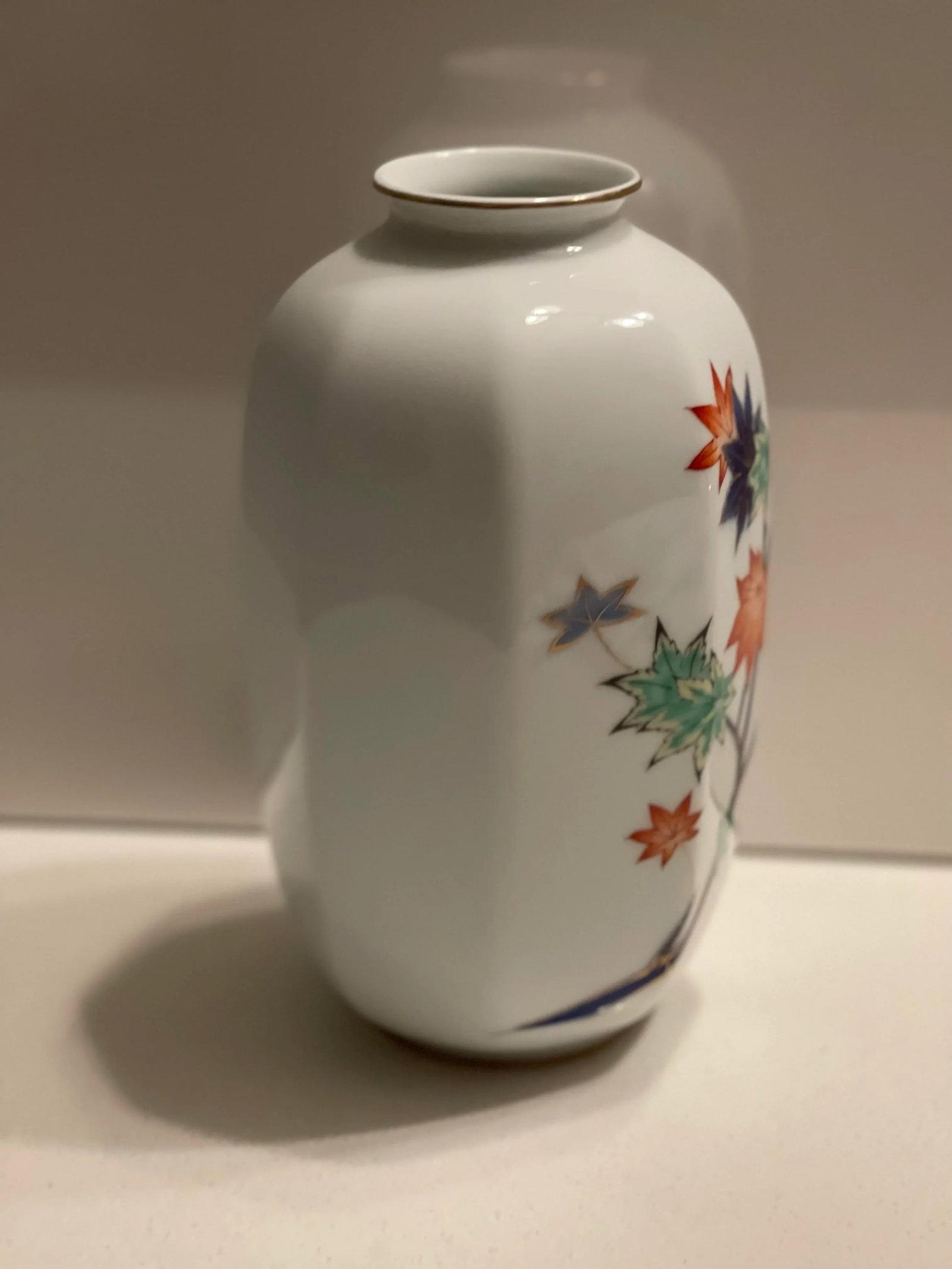 Late 19th Century Arita Ware Japan Fukagawa Porcelain Vase With Gold-Tinted Leaves, Stamped - 3