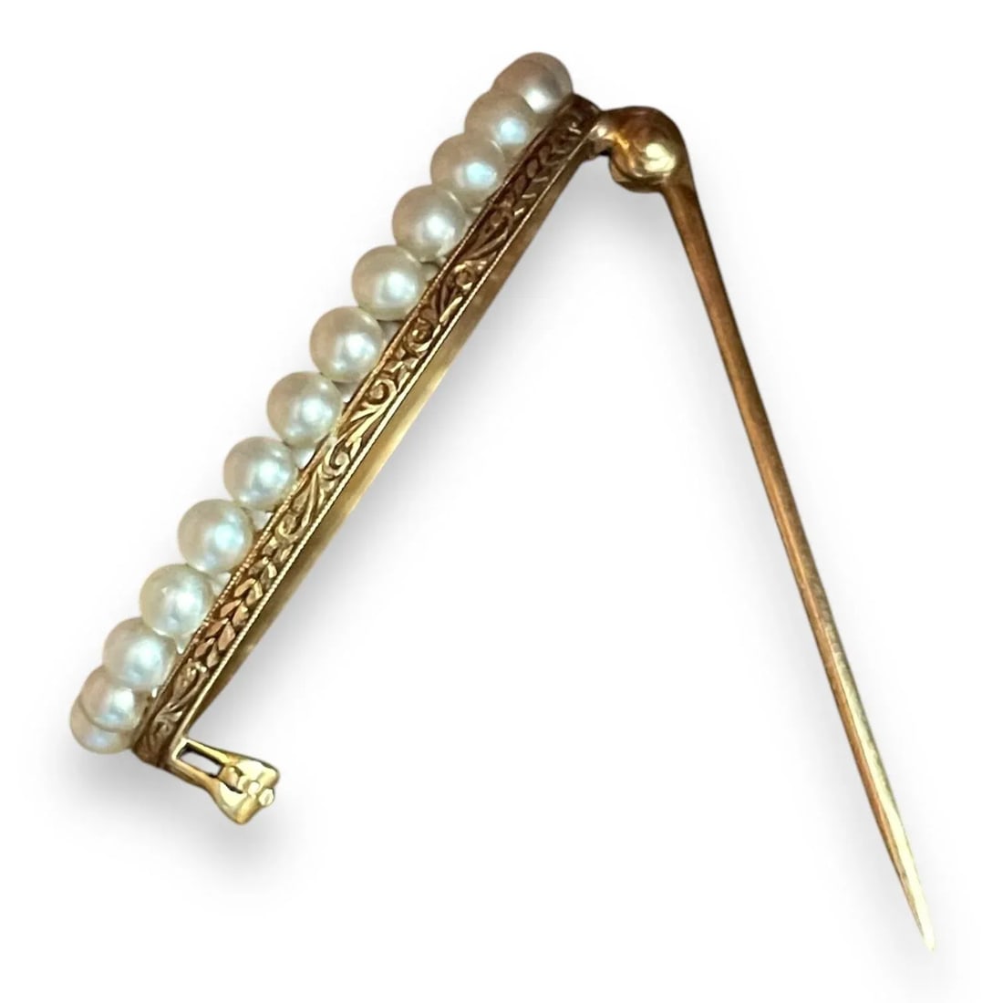 18th Century Estate Oval Pearl Pin in Yellow Gold - 3