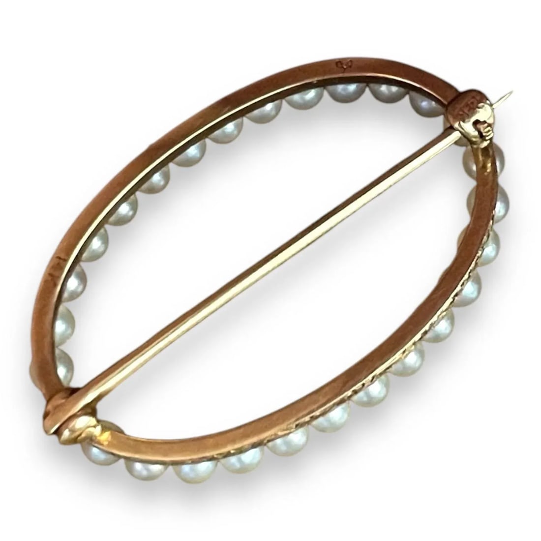 18th Century Estate Oval Pearl Pin in Yellow Gold - 4