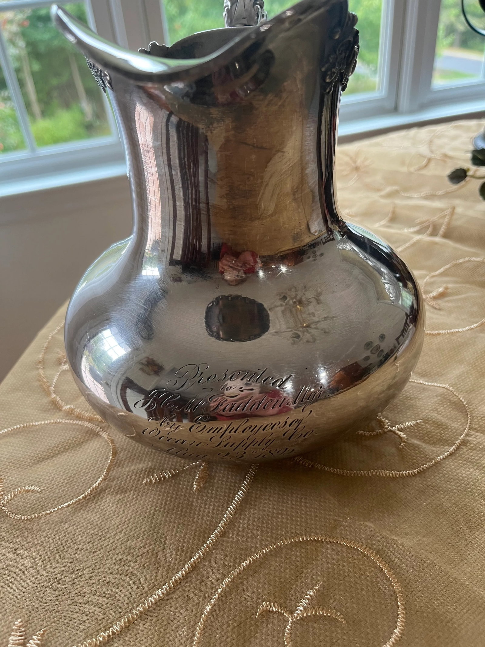 19th Century Reed and Barton Silver Plated Water Pitcher - 5