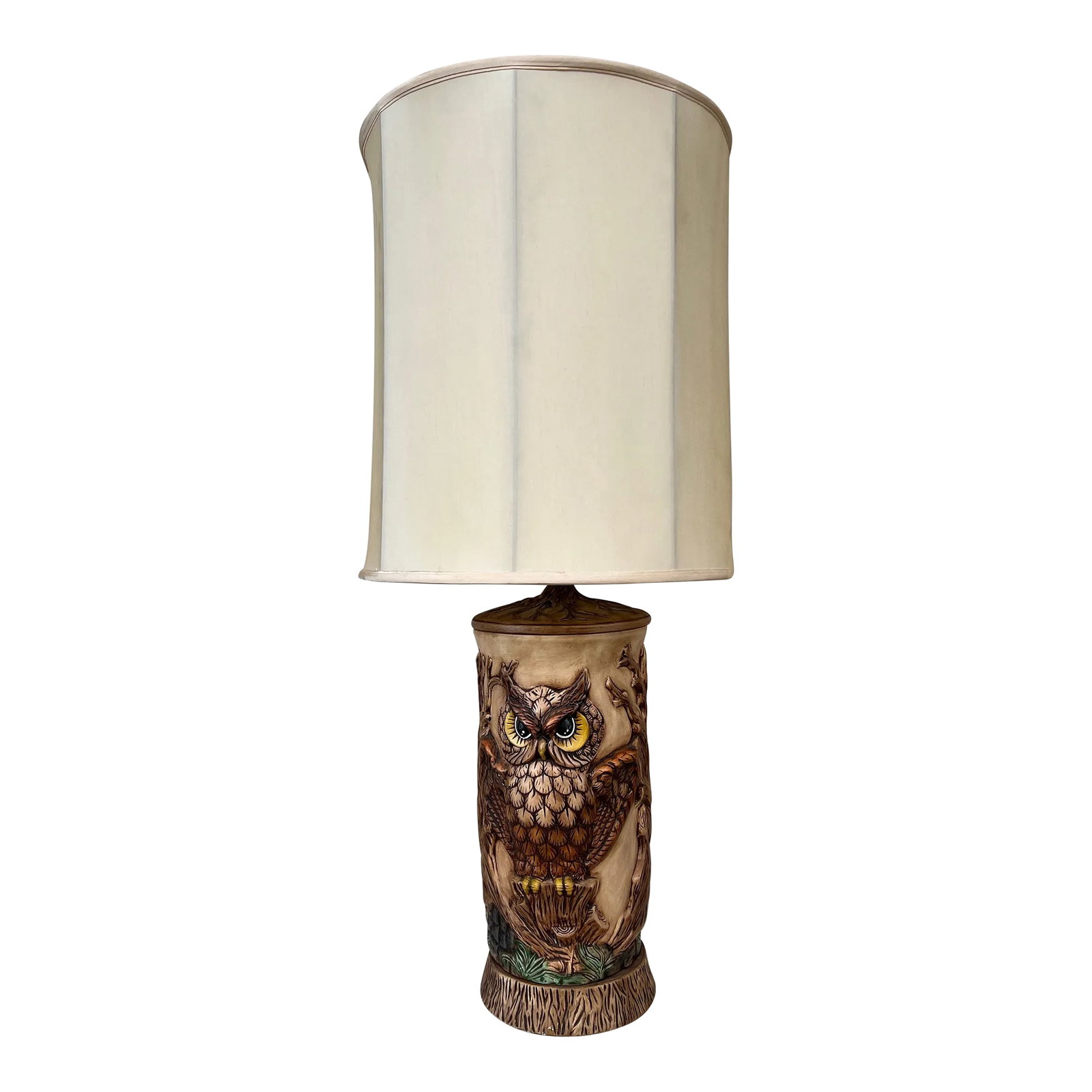 1960s Ceramic Owl Lamp With Shade: Mid Century, 1960s Ceramic Owl Table Lamp. Hand painted 3 dimensional owl with wing spread sitting on a wood perch. The base measures 25" from base to socket. And 9" in diameter. Shade is included.