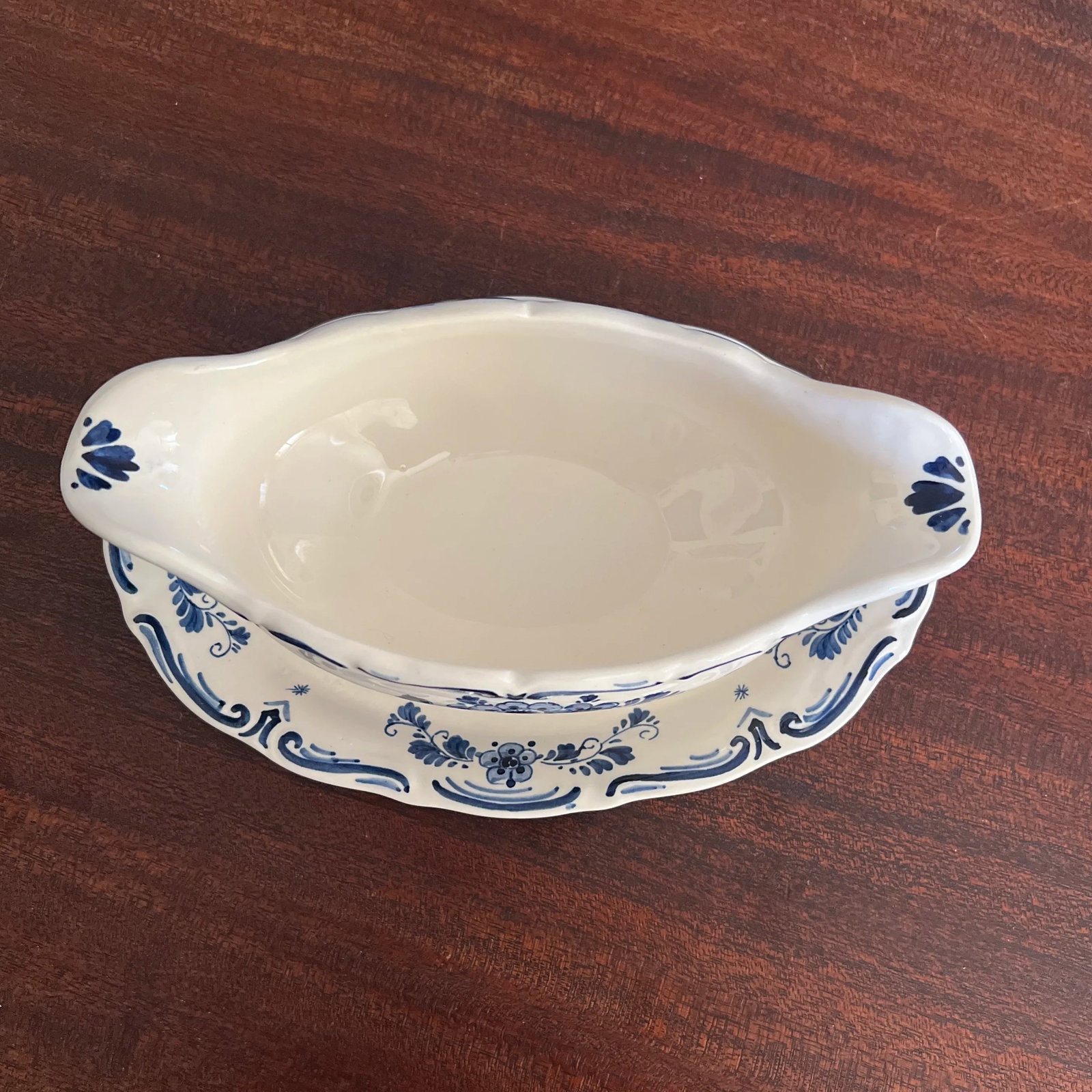 Vintage Hand Painted Delft Blue Gravy Boat, Signed - 3