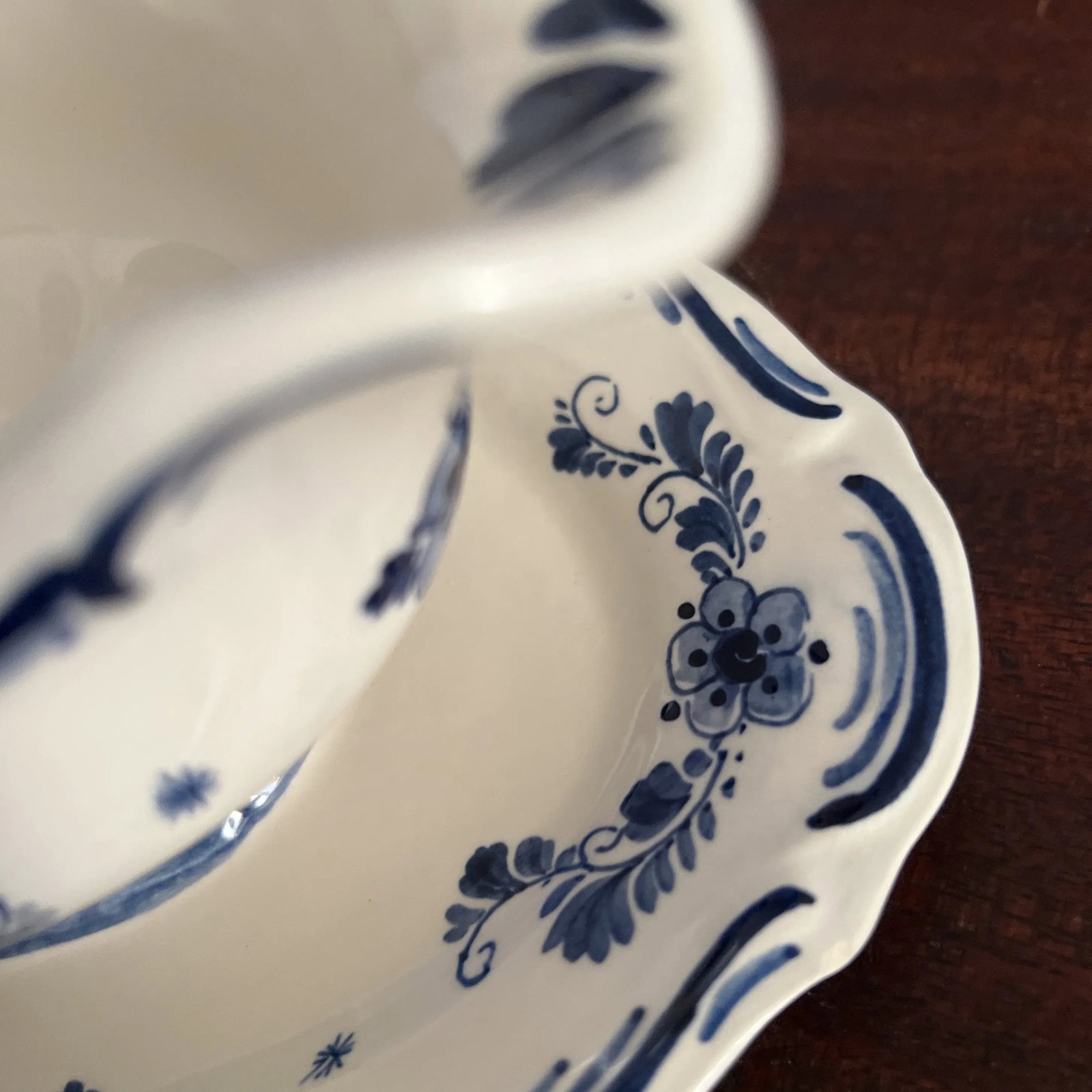 Vintage Hand Painted Delft Blue Gravy Boat, Signed - 5