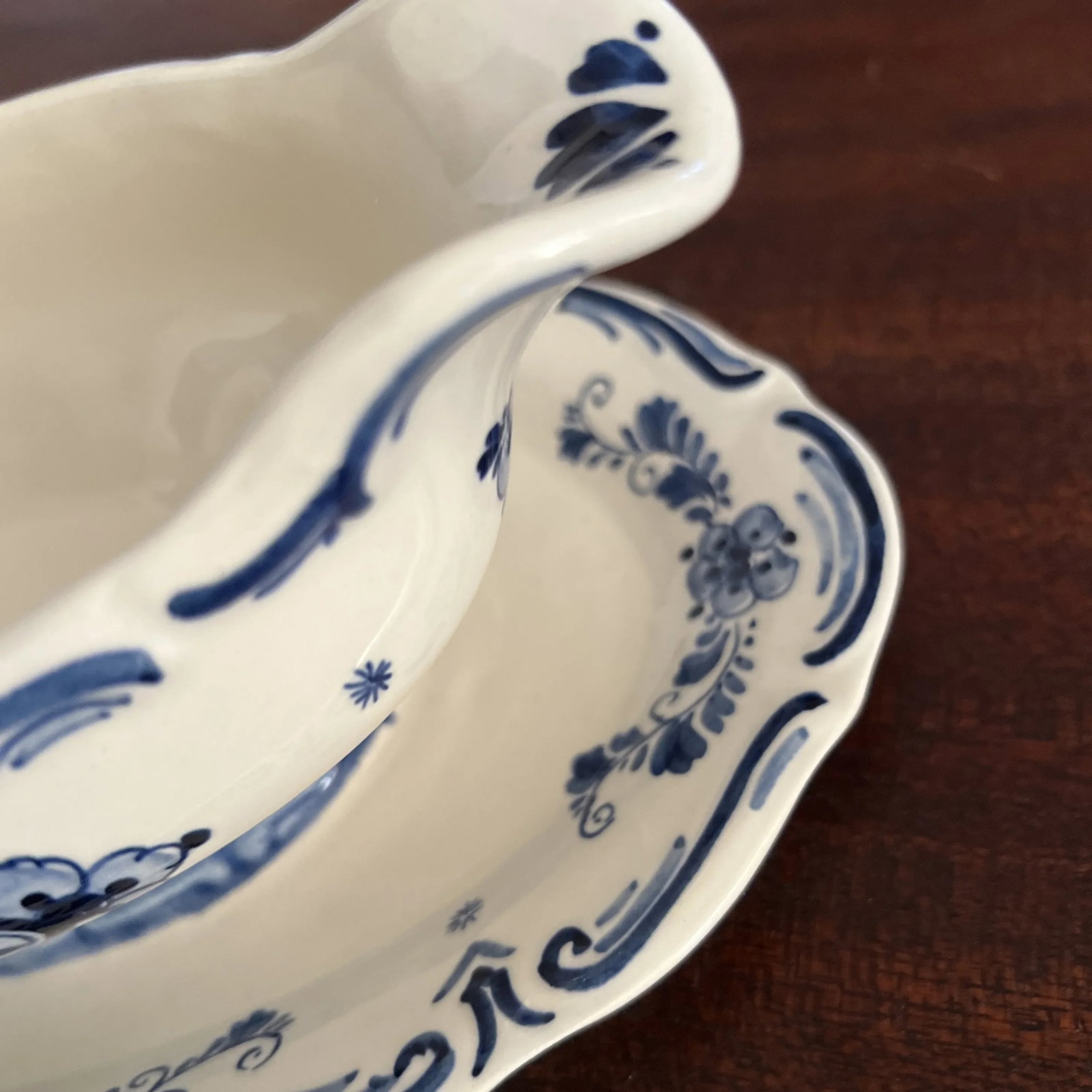 Vintage Hand Painted Delft Blue Gravy Boat, Signed - 7