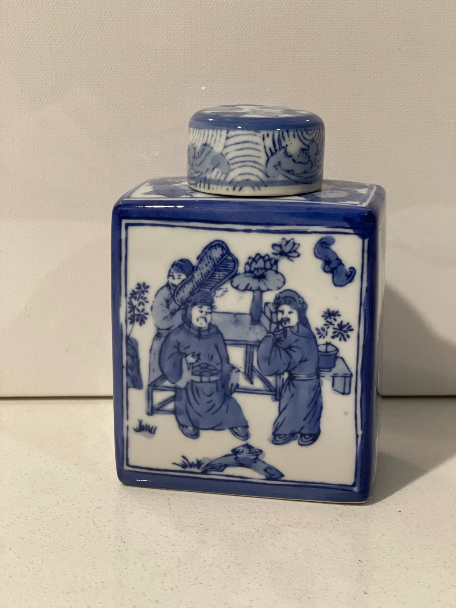 Early 20th Century Antique Chinese Export Porcelain Tea Caddy - 2