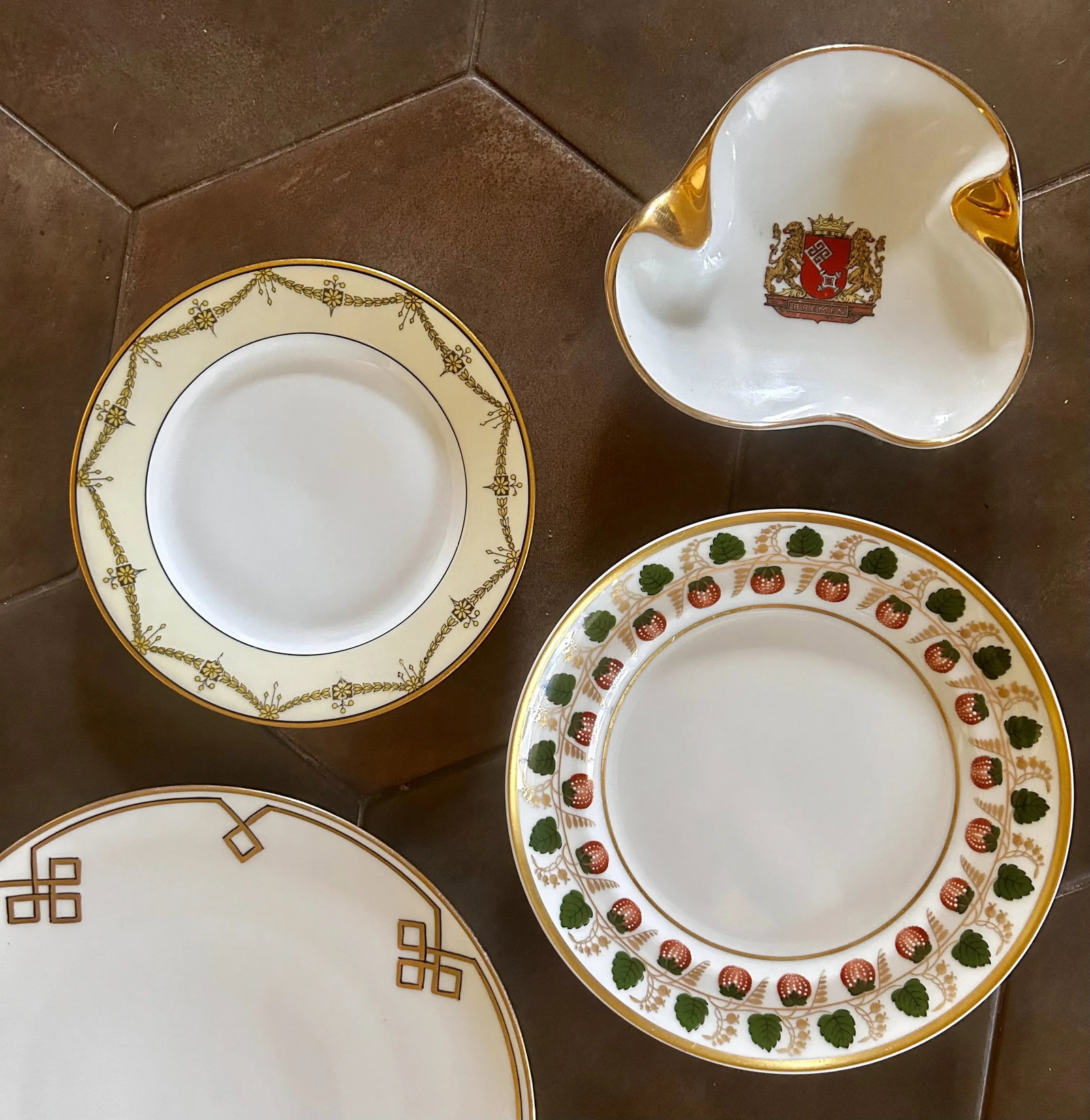 Red and Gold Art Deco Coat of Arms Motif Wall Plate Curation- Set of 9 - 3