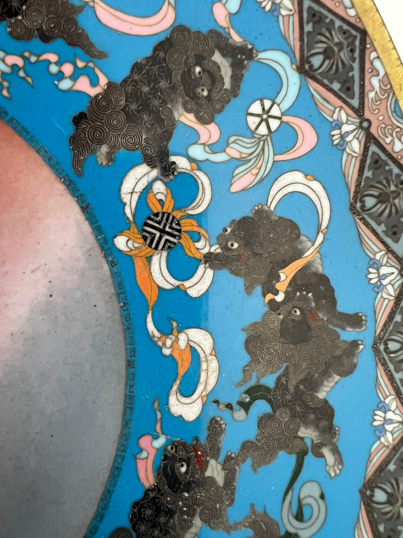 Antique Japanese Meiji Period Cloisonne Charger With Shishi Lion Dogs and Turtle With Hairy Tails - 6