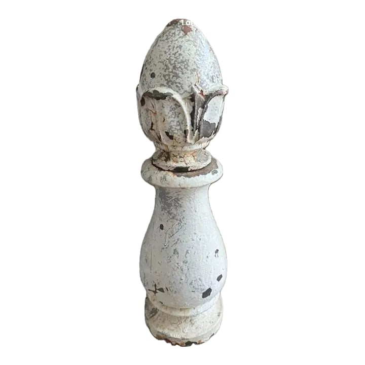 Rare Vintage Cast Iron Pineapple Finial/ Gate Remnant: Rare cast iron finial with ultra dreamy patination. This is the ultimate pineapple finial find for garden salvage aficionados. The finial is in two pieces the top fits into the base. Condition: