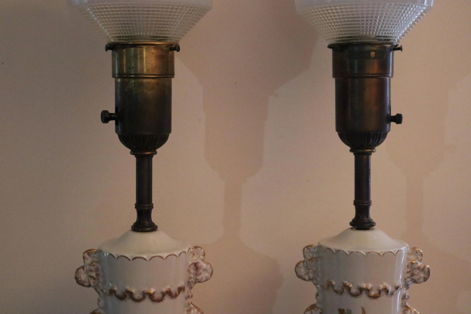 1930s Rembrandt Art Deco White Floral Porcelain Table Lamps - A Pair - 4