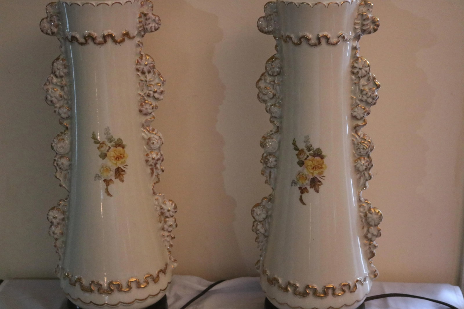 1930s Rembrandt Art Deco White Floral Porcelain Table Lamps - A Pair - 9