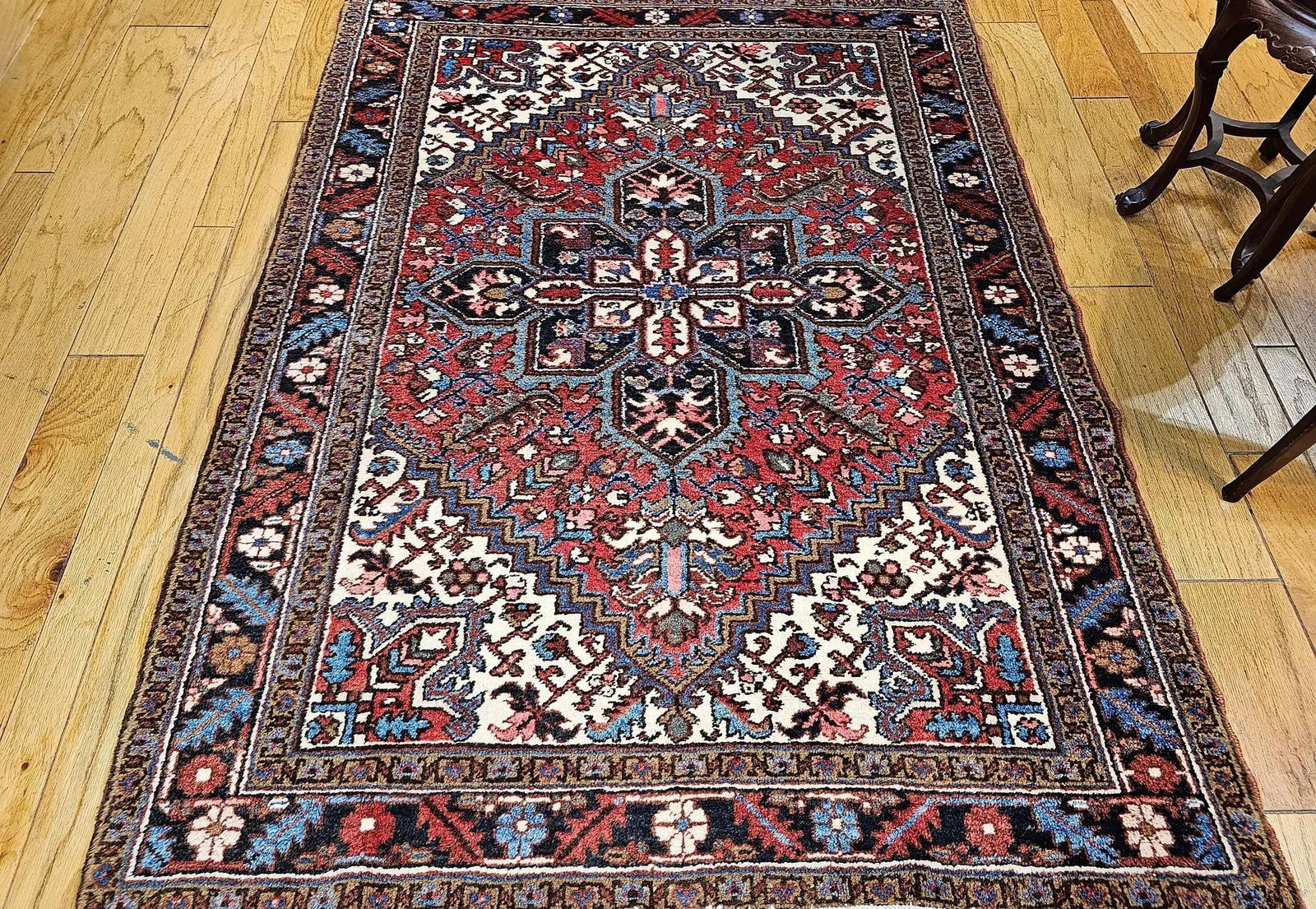 Vintage Persian Heriz Area Rug, Handwoven Geometric Pattern, Red & Navy, 5' X 7' - 2
