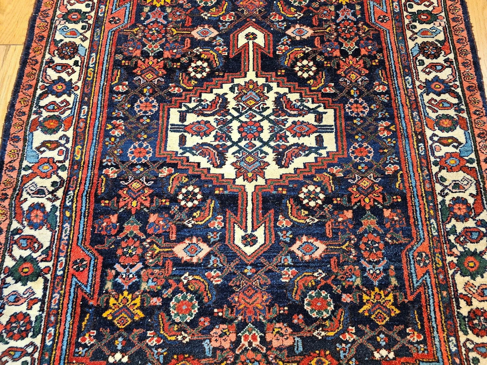 Vintage Persian Bakhtiari Area Rug, Handwoven Floral Pattern, Navy & Ivory, 5' X 7' - 6