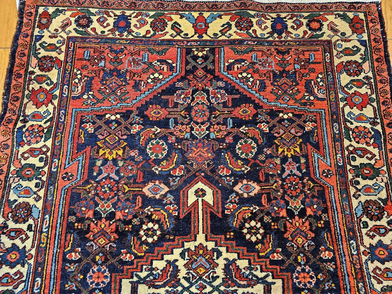 Vintage Persian Bakhtiari Area Rug, Handwoven Floral Pattern, Navy & Ivory, 5' X 7' - 7