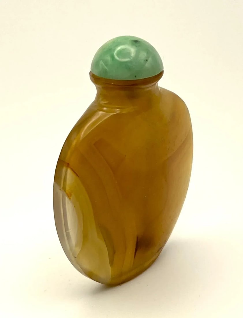 19th Century Hollow Agate Snuff Bottle on a Wood Stand - 6