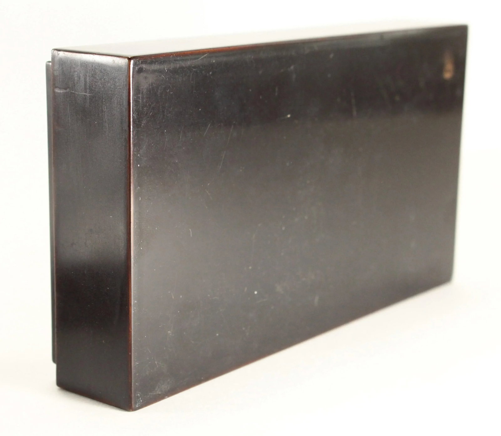 Circa 1920s-1940s Signed Gilt Black Lacquer Japanese Box, Mount Fuji - 11