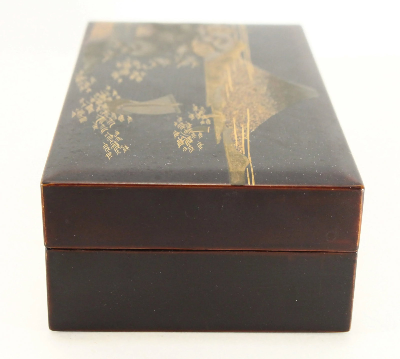 Circa 1920s-1940s Signed Gilt Black Lacquer Japanese Box, Mount Fuji - 4